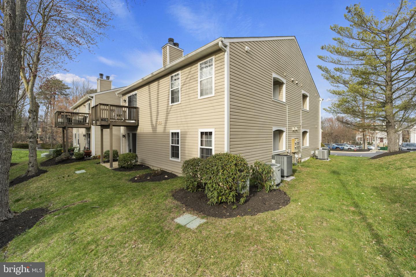 7712-A Lexton Pl #89