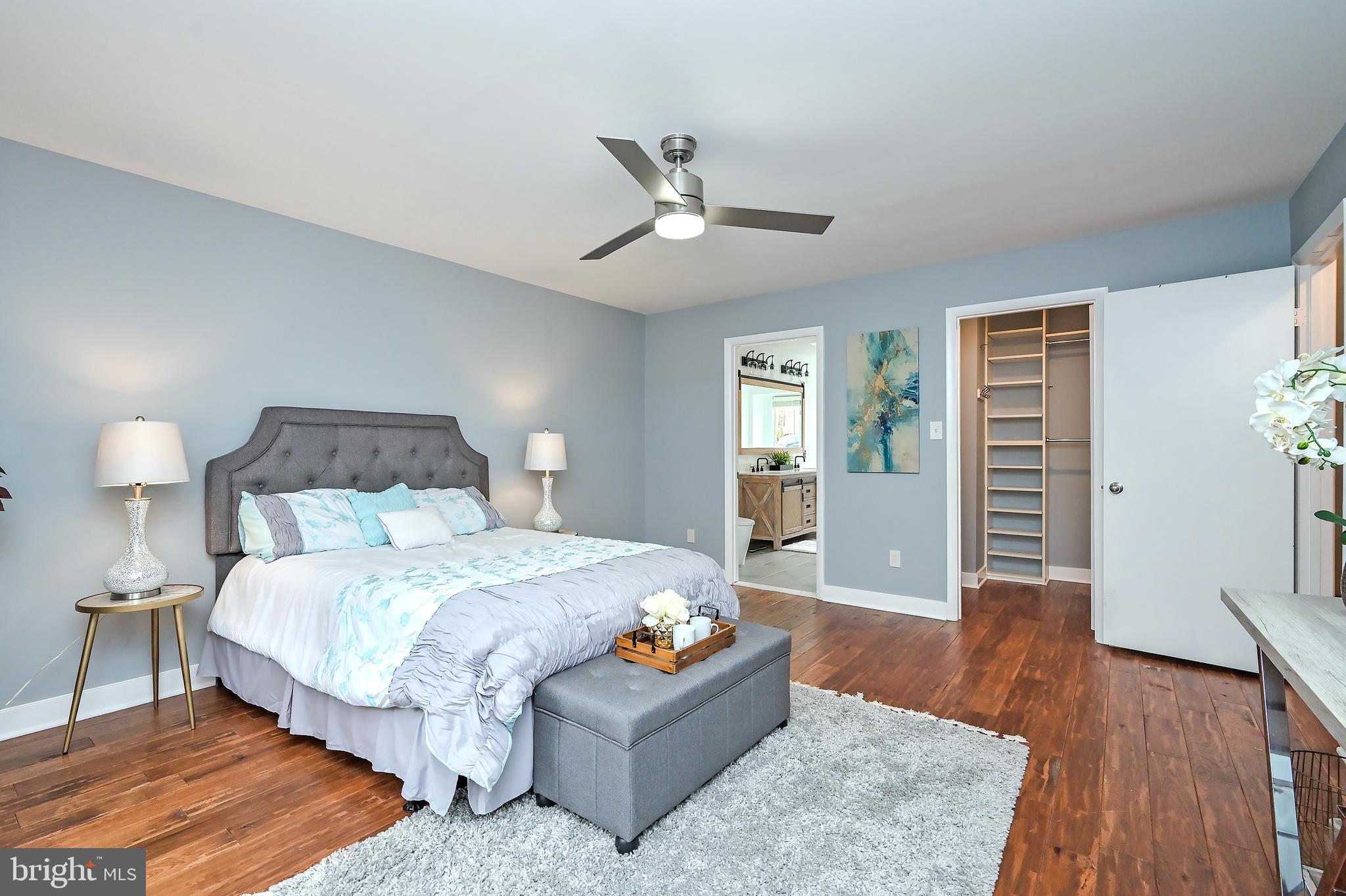 1581 Brass Lantern Way