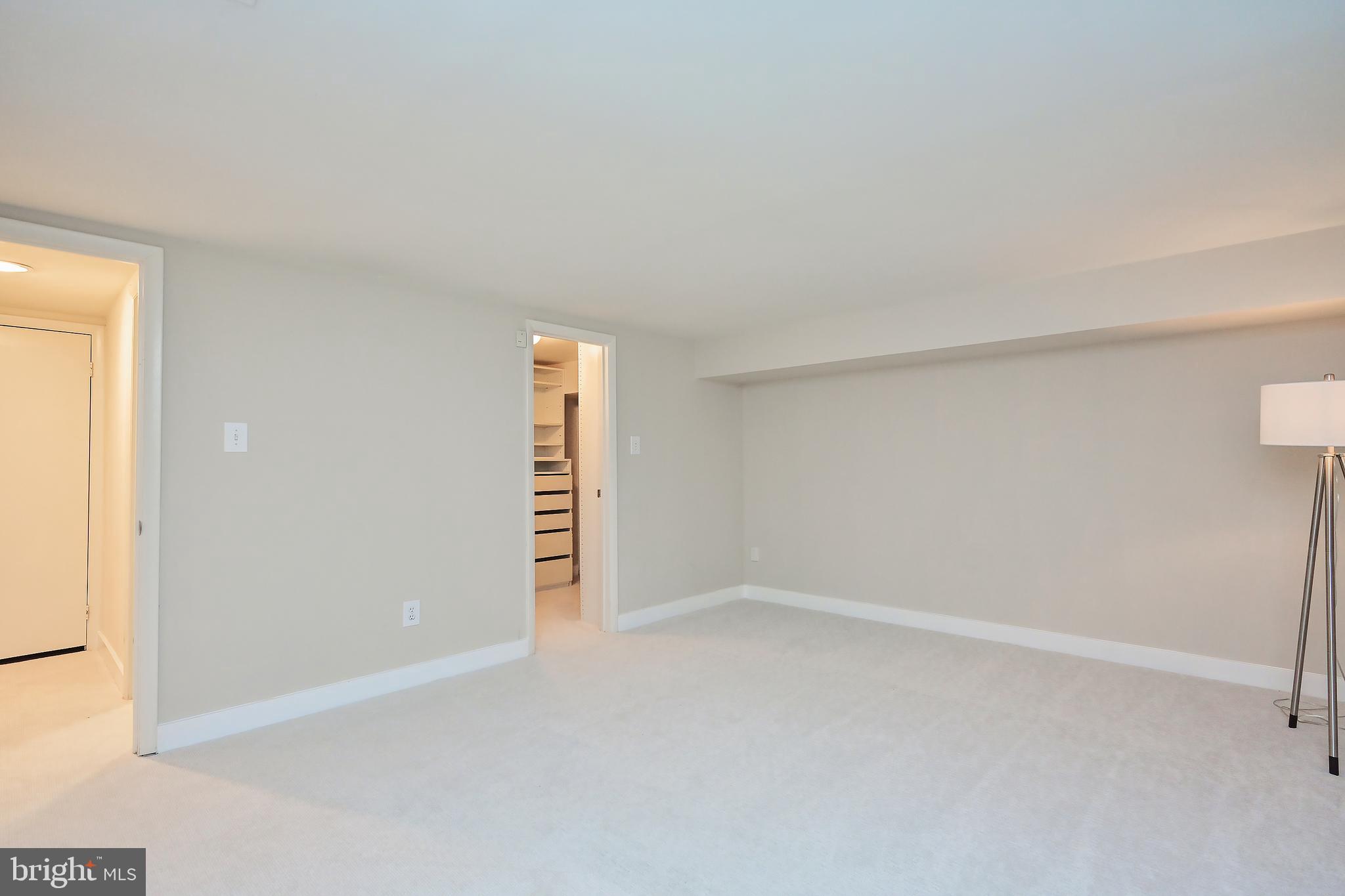 1581 Brass Lantern Way