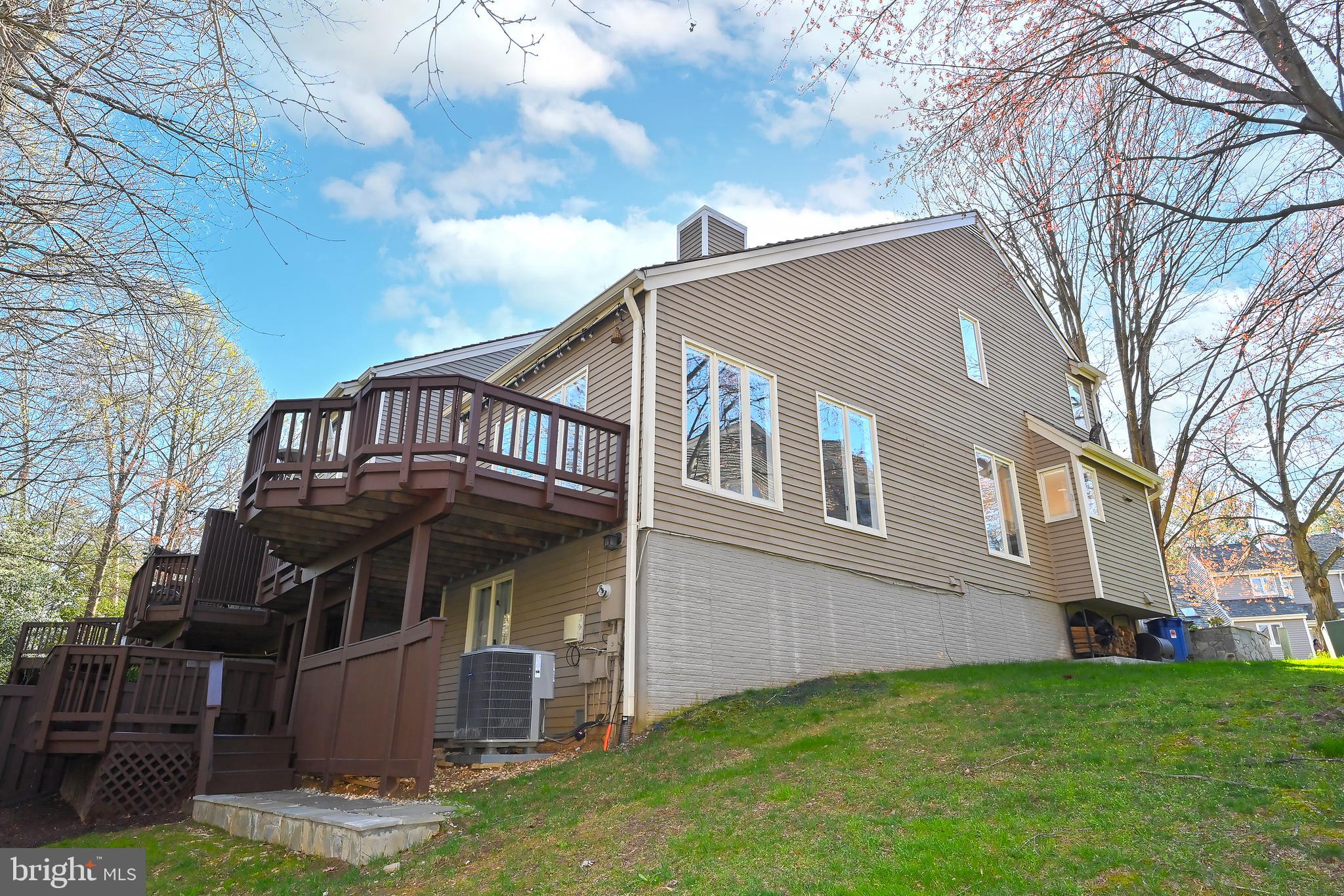 1581 Brass Lantern Way