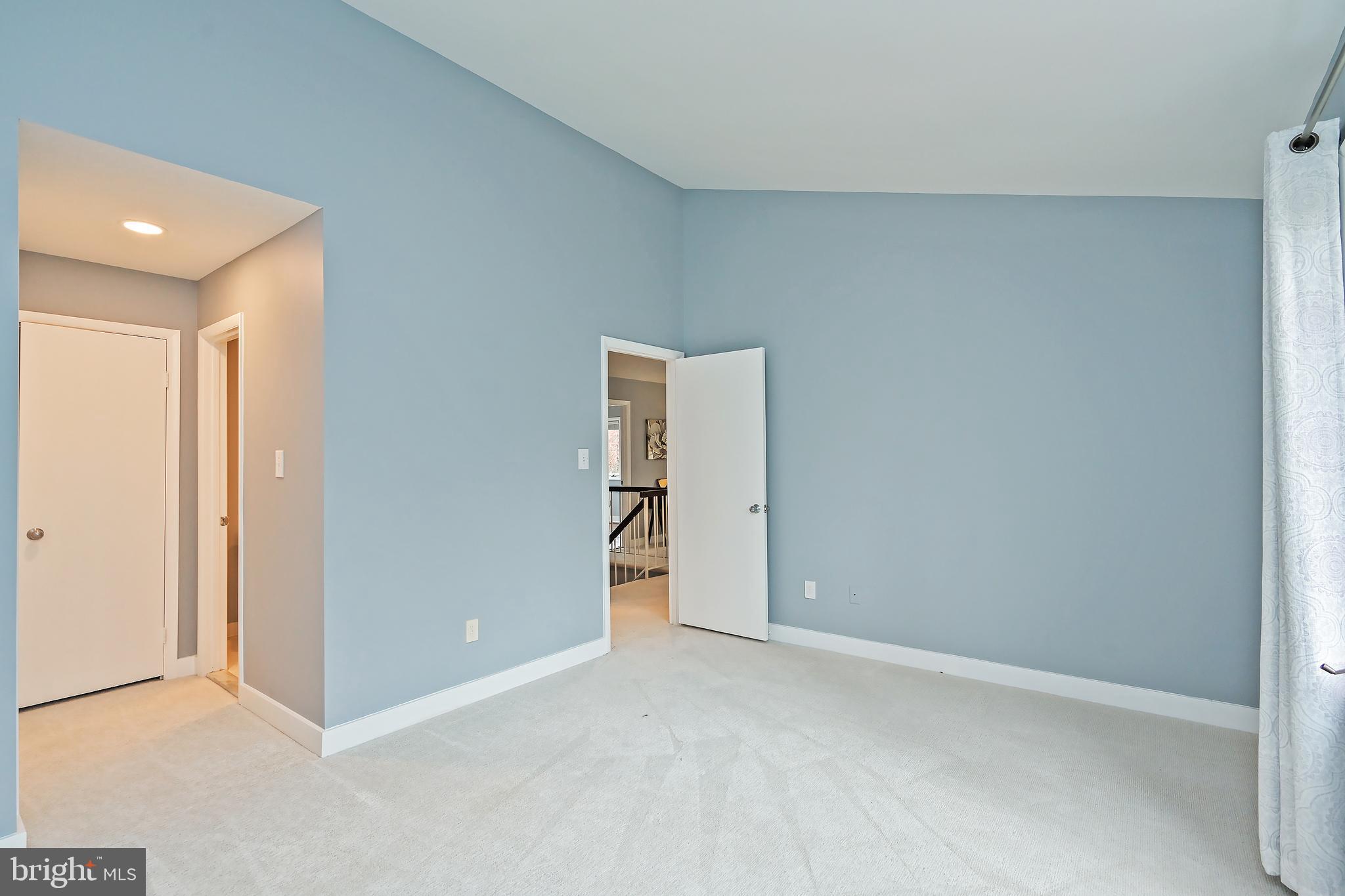 1581 Brass Lantern Way