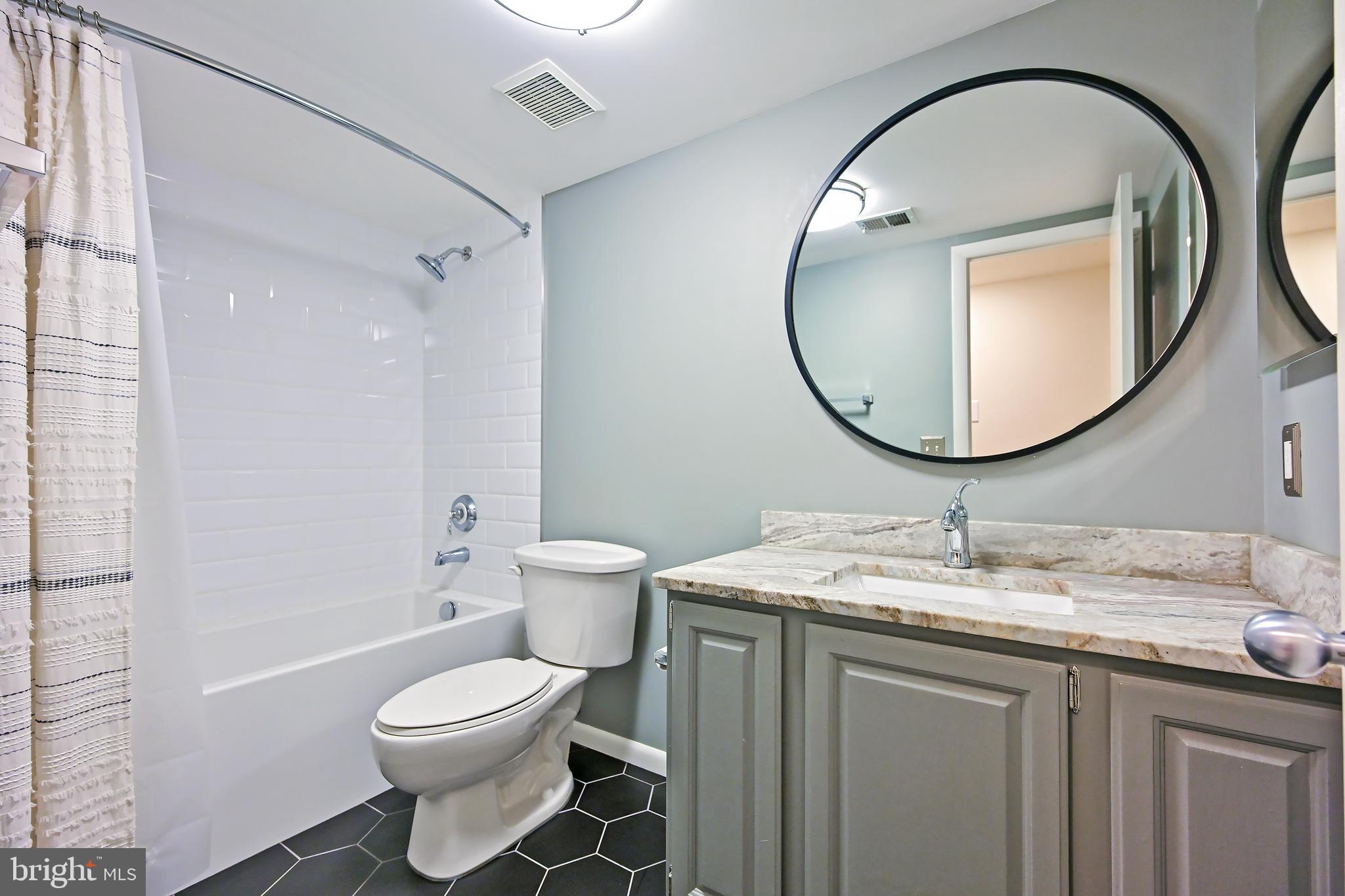 1581 Brass Lantern Way