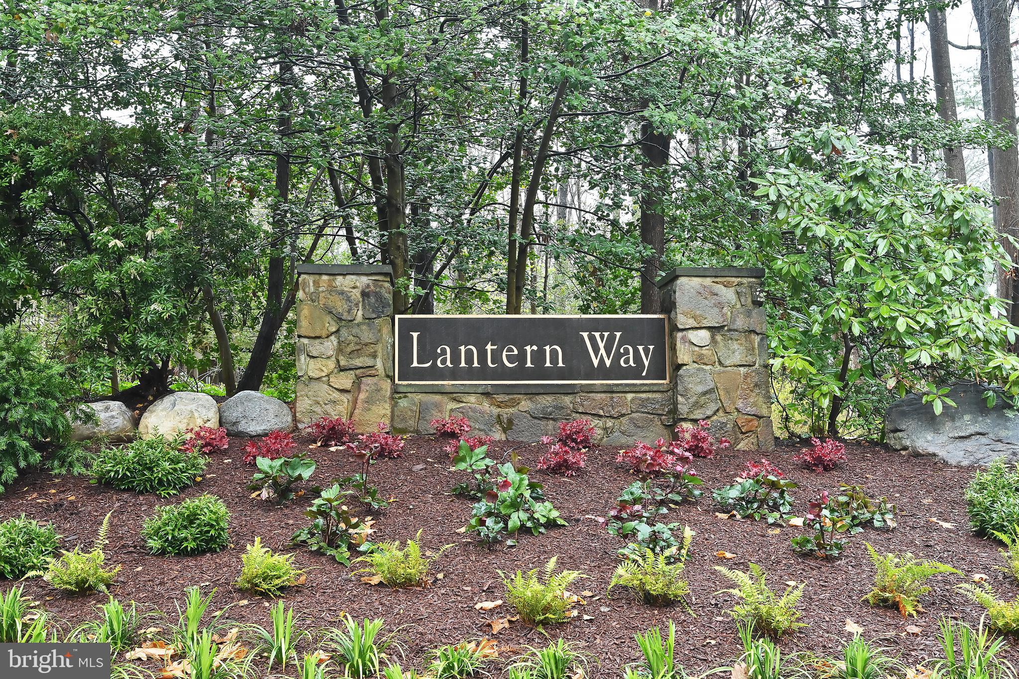 1581 Brass Lantern Way