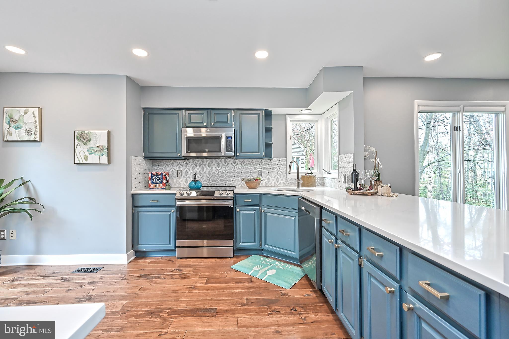 1581 Brass Lantern Way
