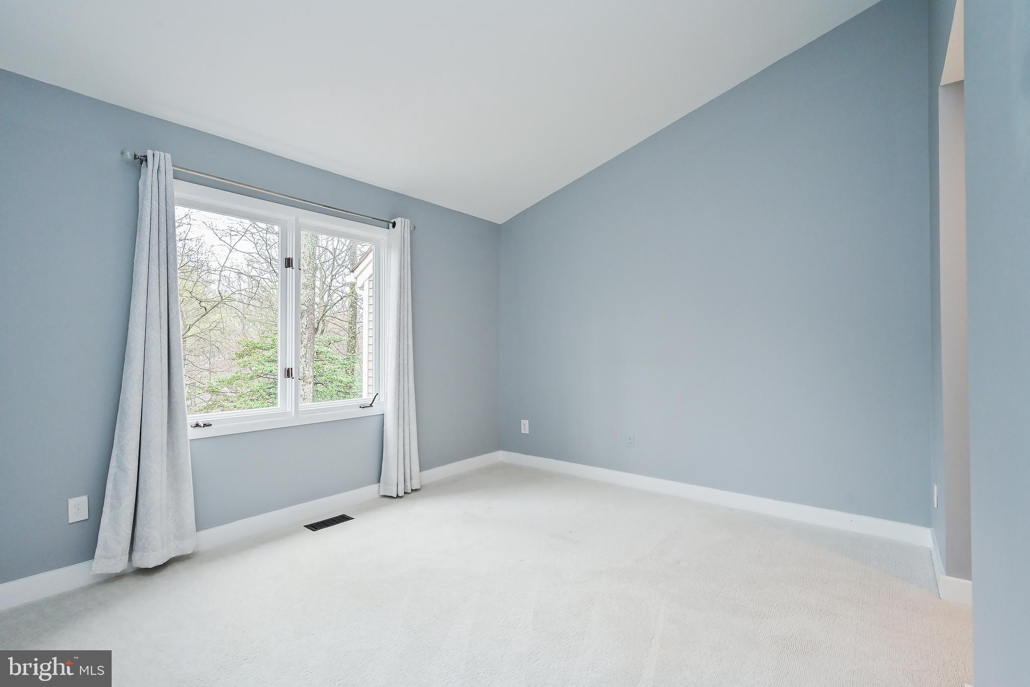 1581 Brass Lantern Way