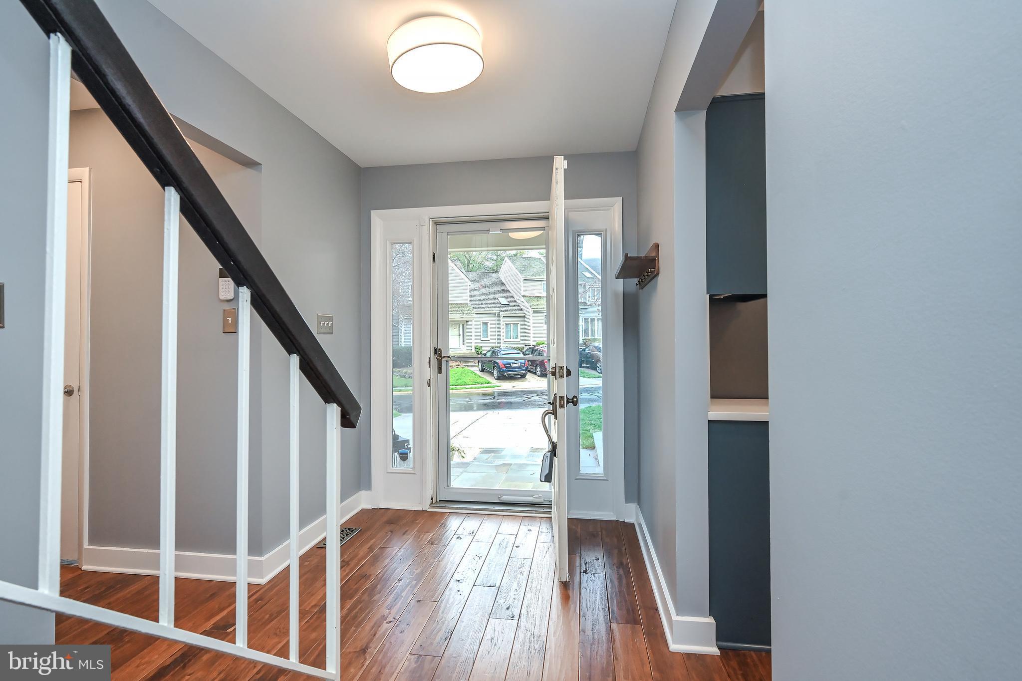 1581 Brass Lantern Way