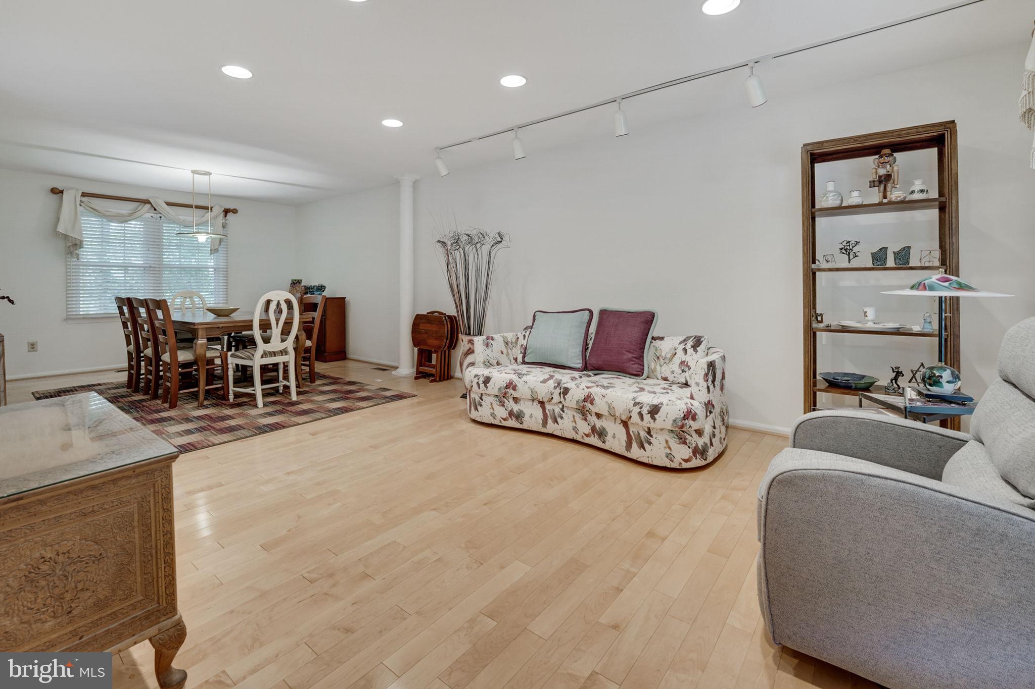 9906 Wood Astor Ct