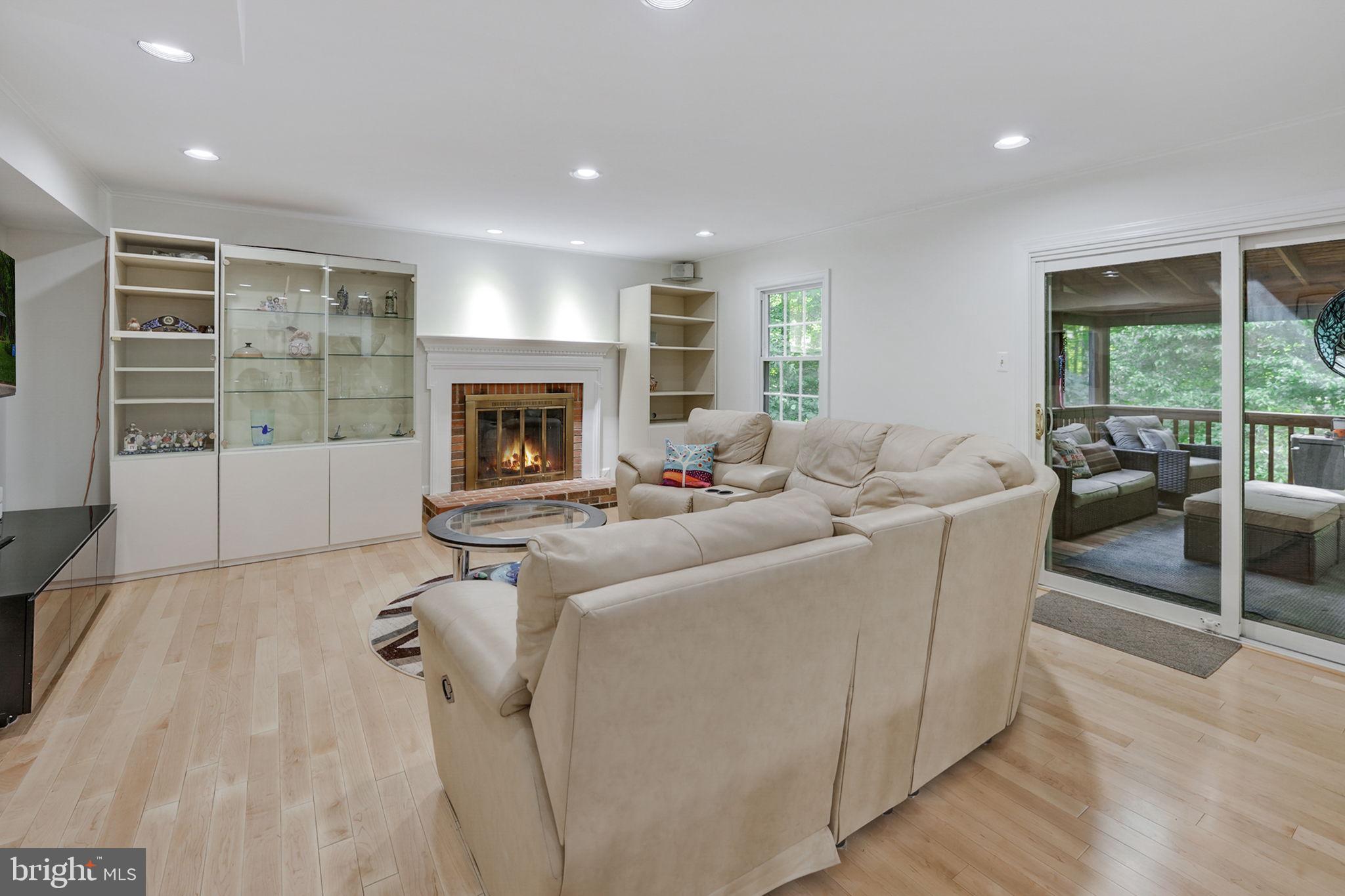 9906 Wood Astor Ct