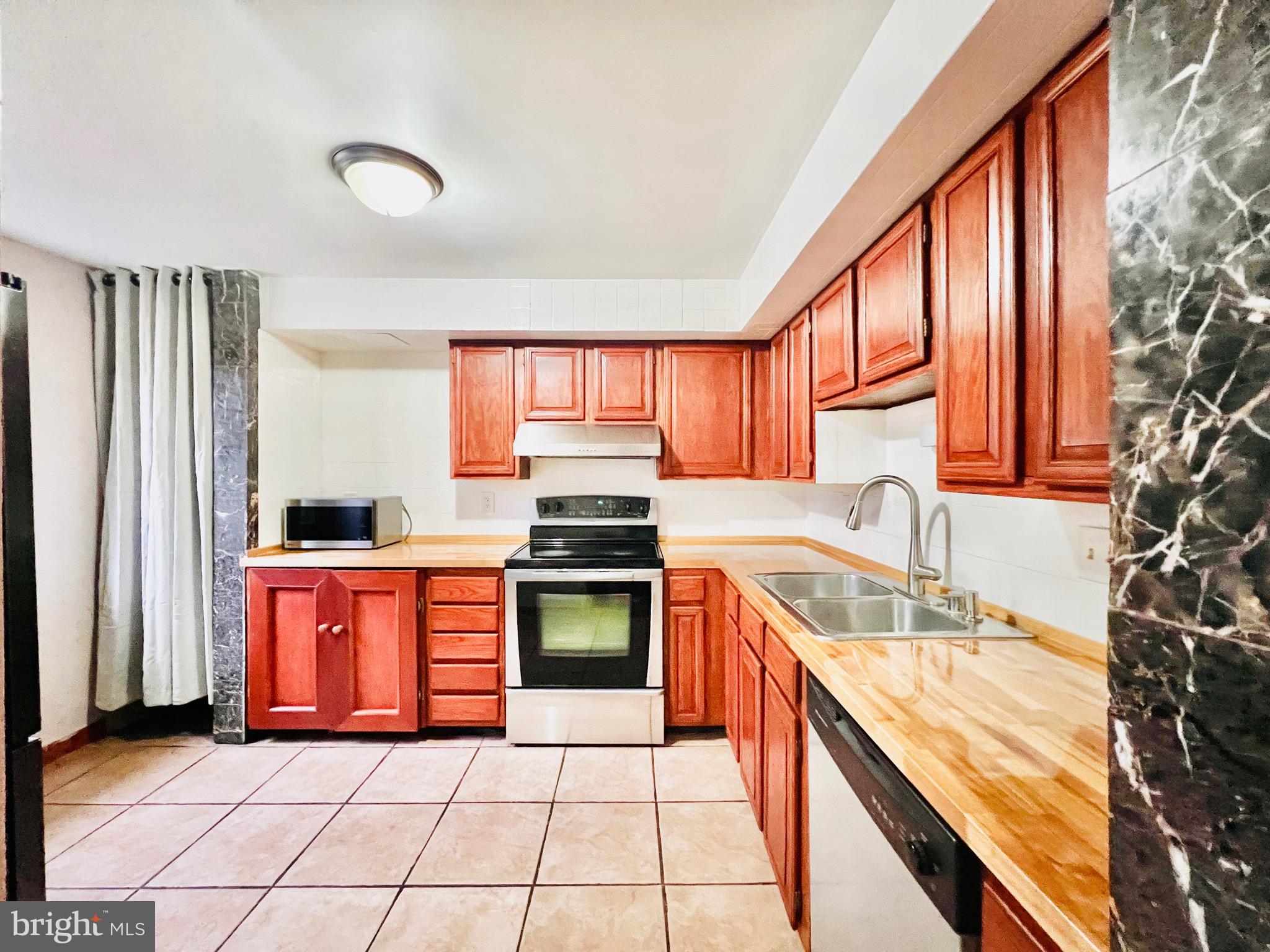 8174 Dark den Cir