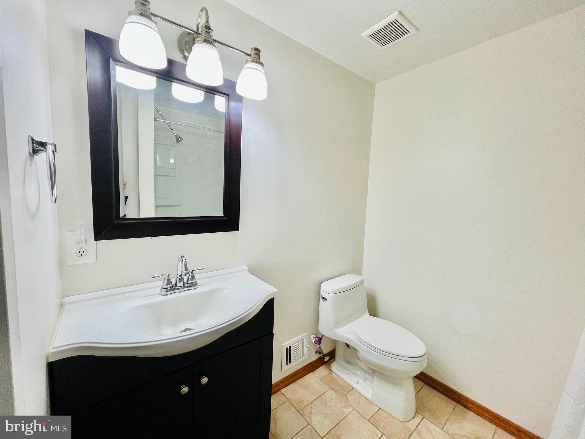 8174 Dark den Cir