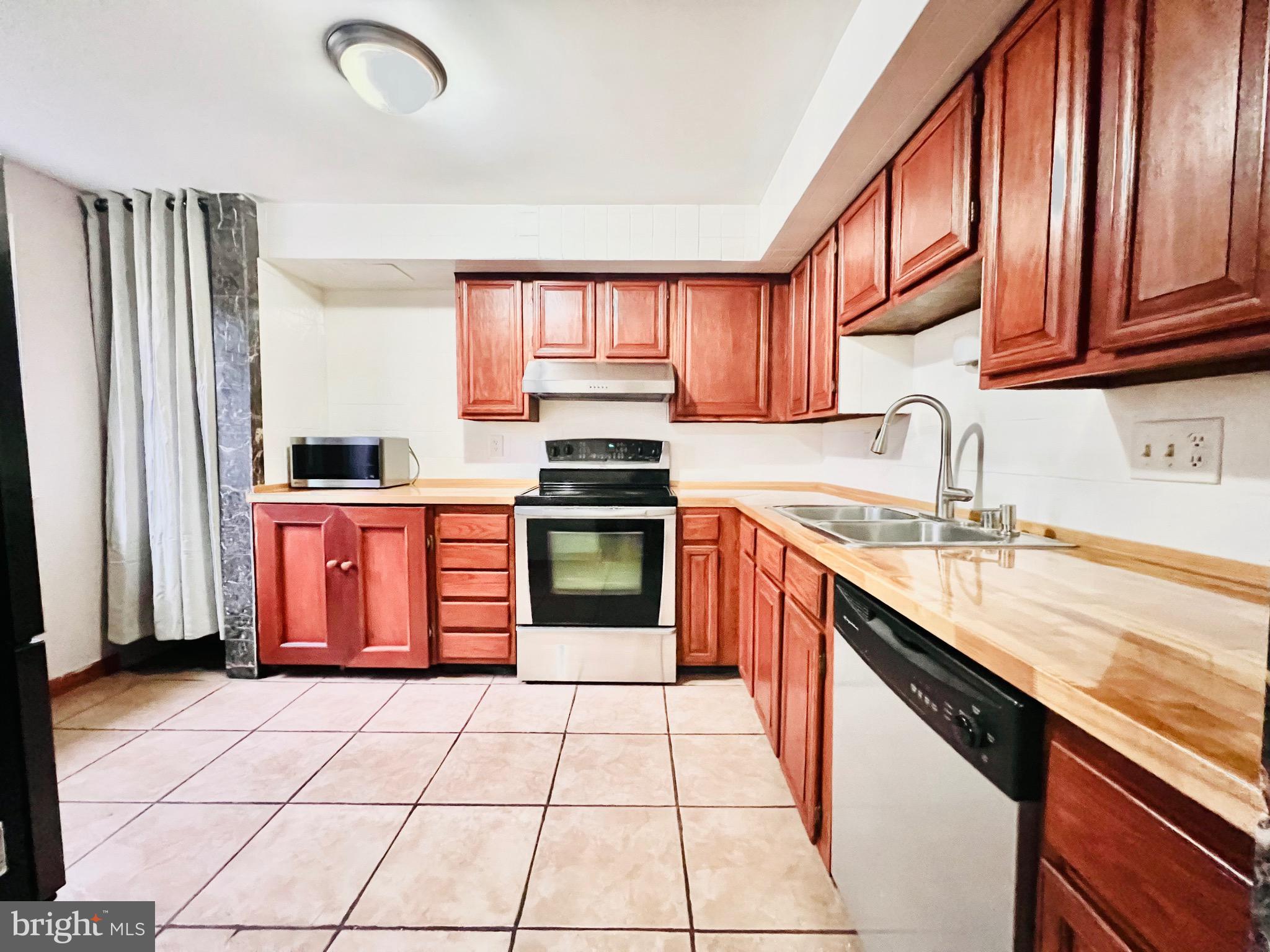 8174 Dark den Cir