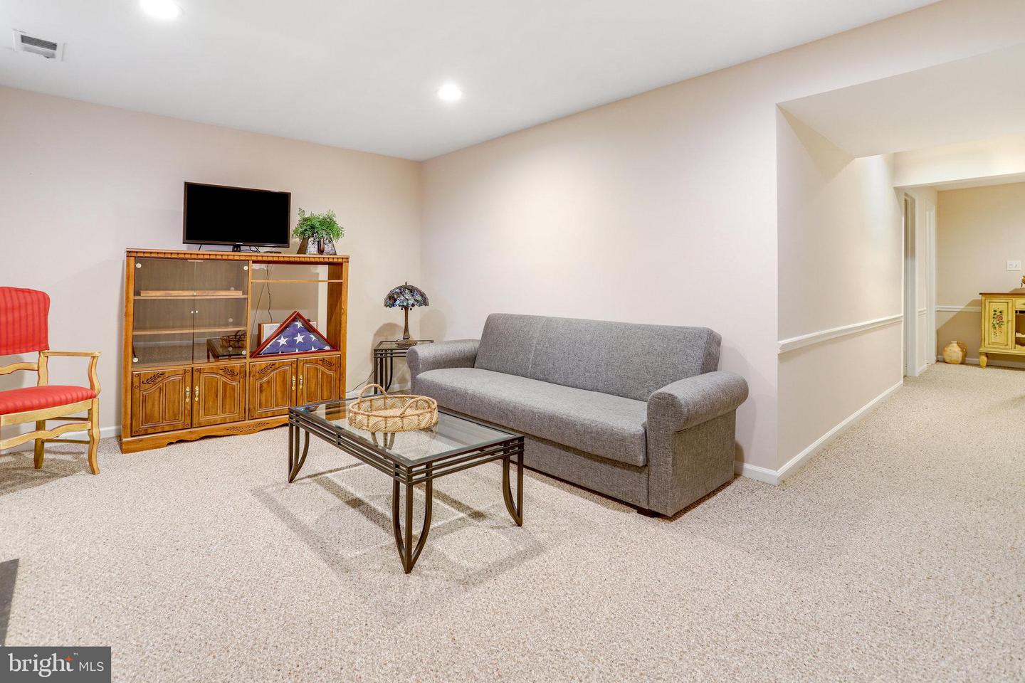 5661 Ridge View Dr