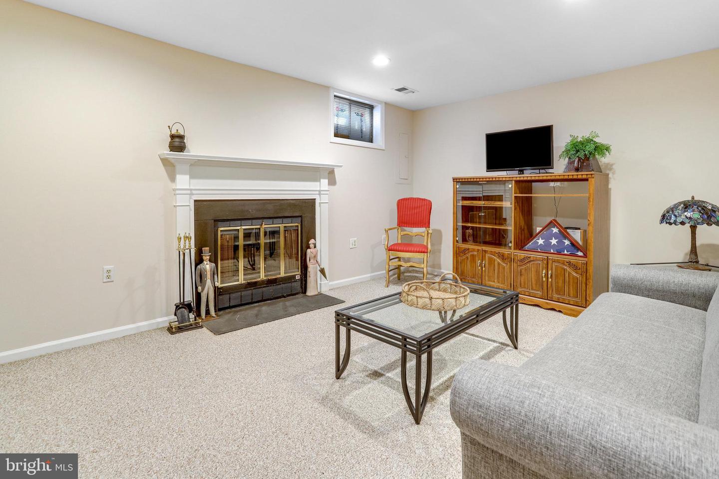 5661 Ridge View Dr