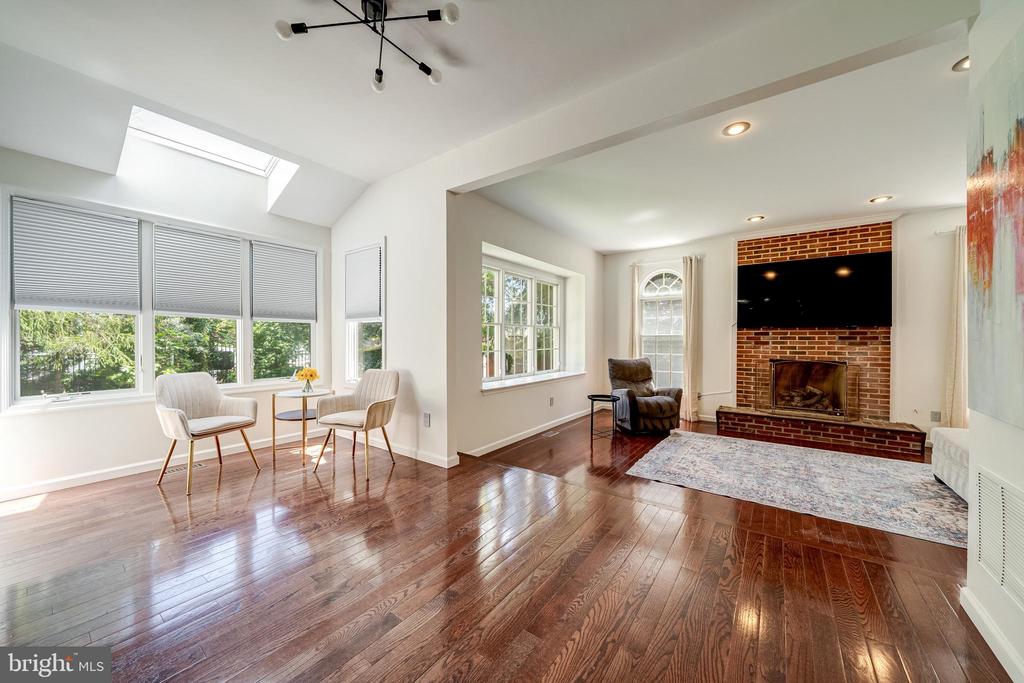 1309 STABLE FARM COURT