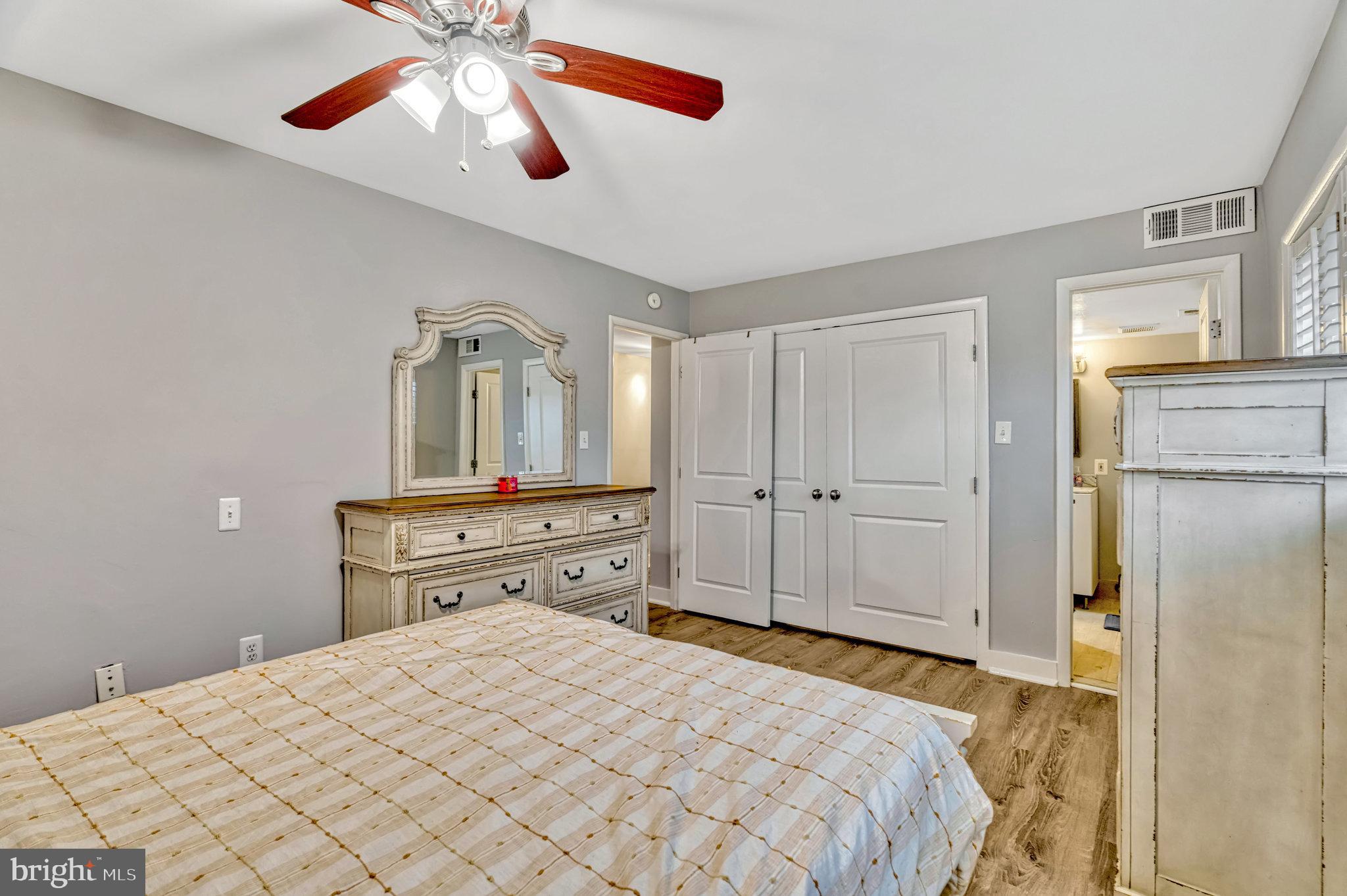 7847 ENOLA ST UNIT #7847