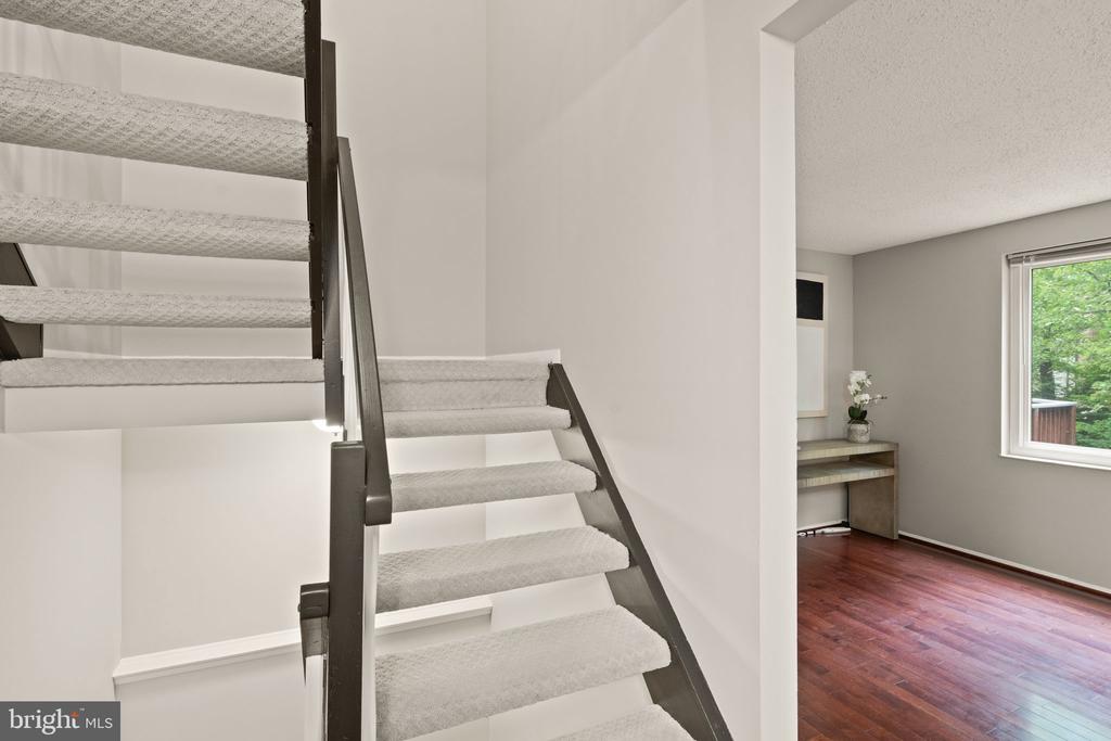 5833 Oak Ladder Ct