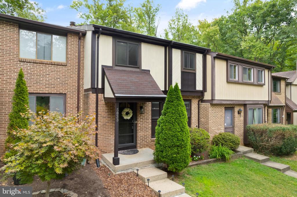 5833 Oak Ladder Ct