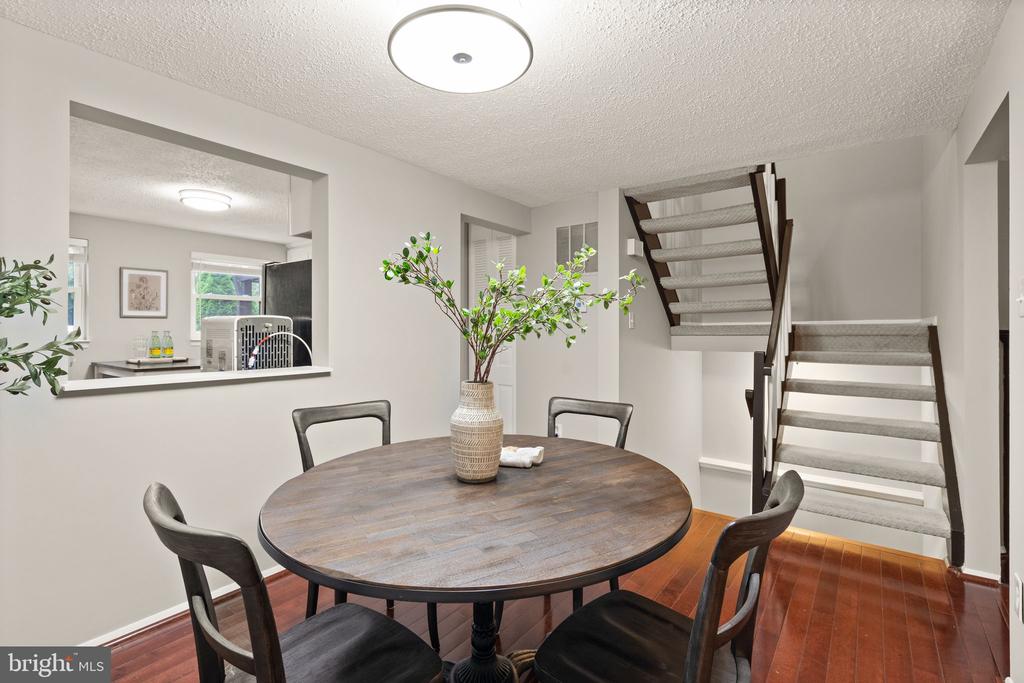 5833 Oak Ladder Ct