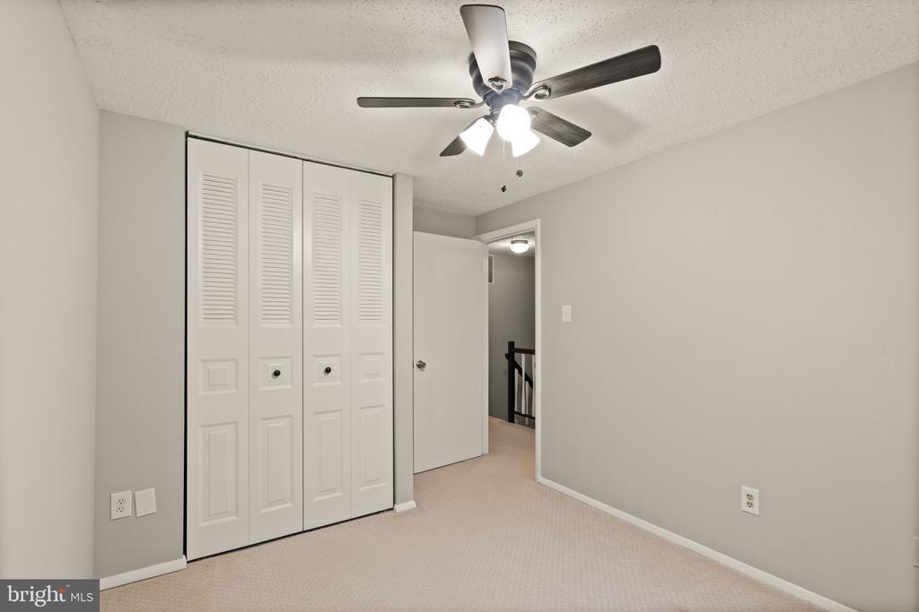 5833 Oak Ladder Ct