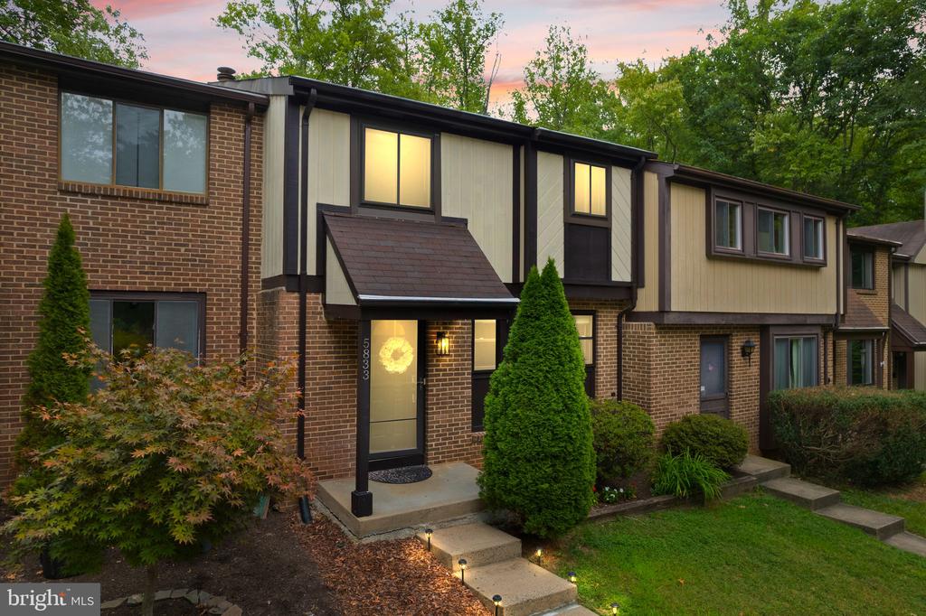 5833 Oak Ladder Ct