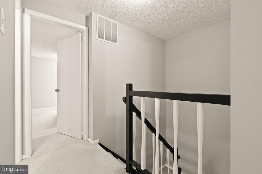 5833 Oak Ladder Ct