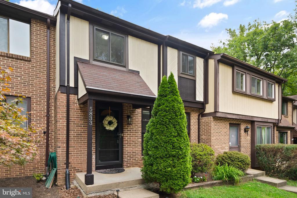 5833 Oak Ladder Ct