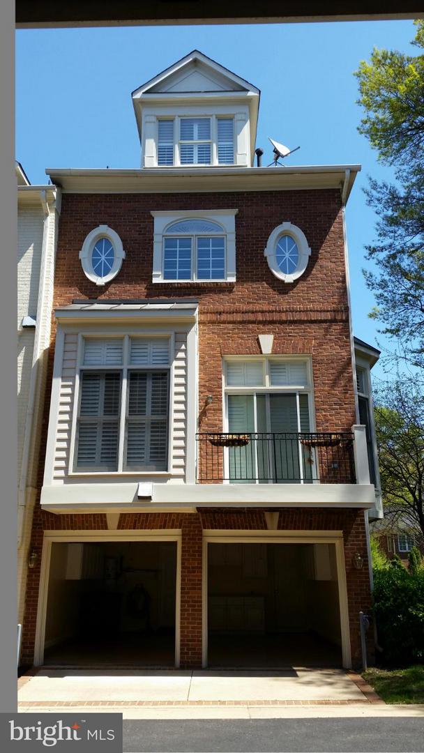 1632 Colonial Hills Dr
