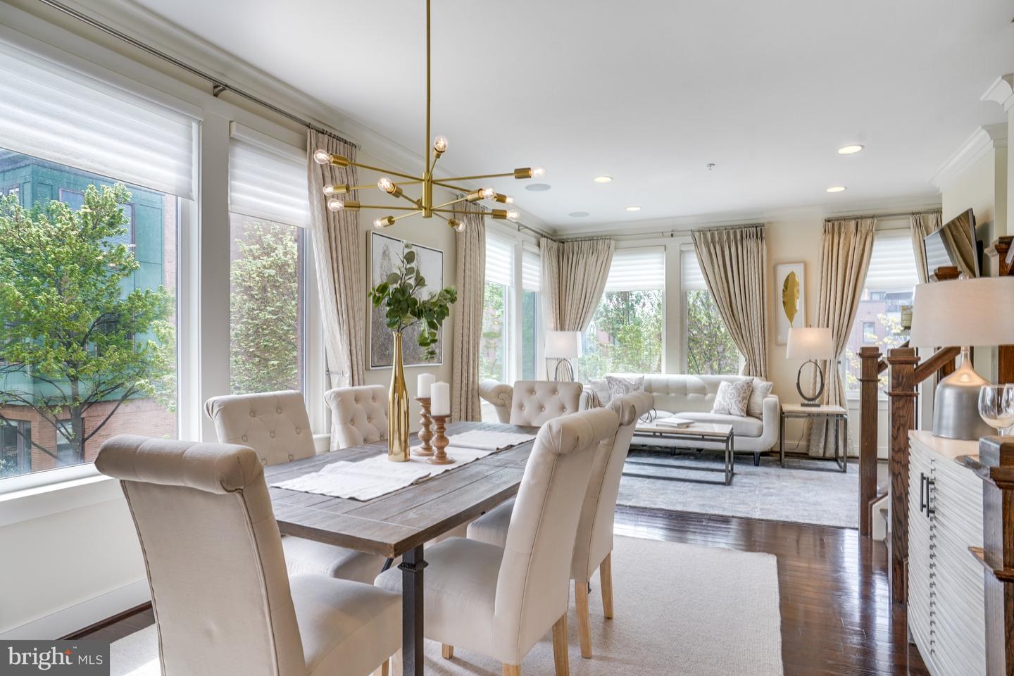 8311 Looking Glass Way