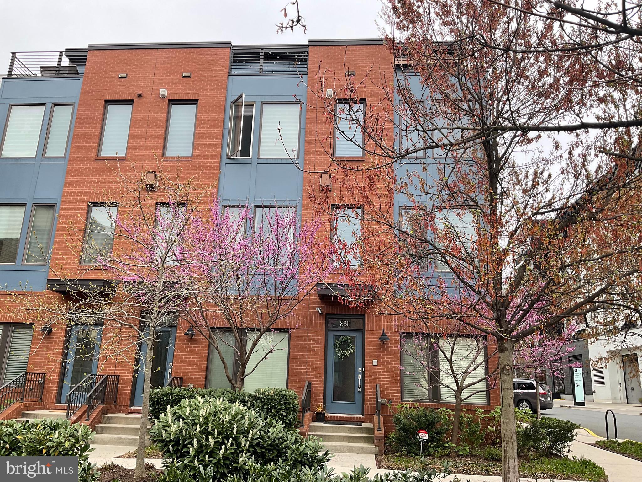 8311 Looking Glass Way