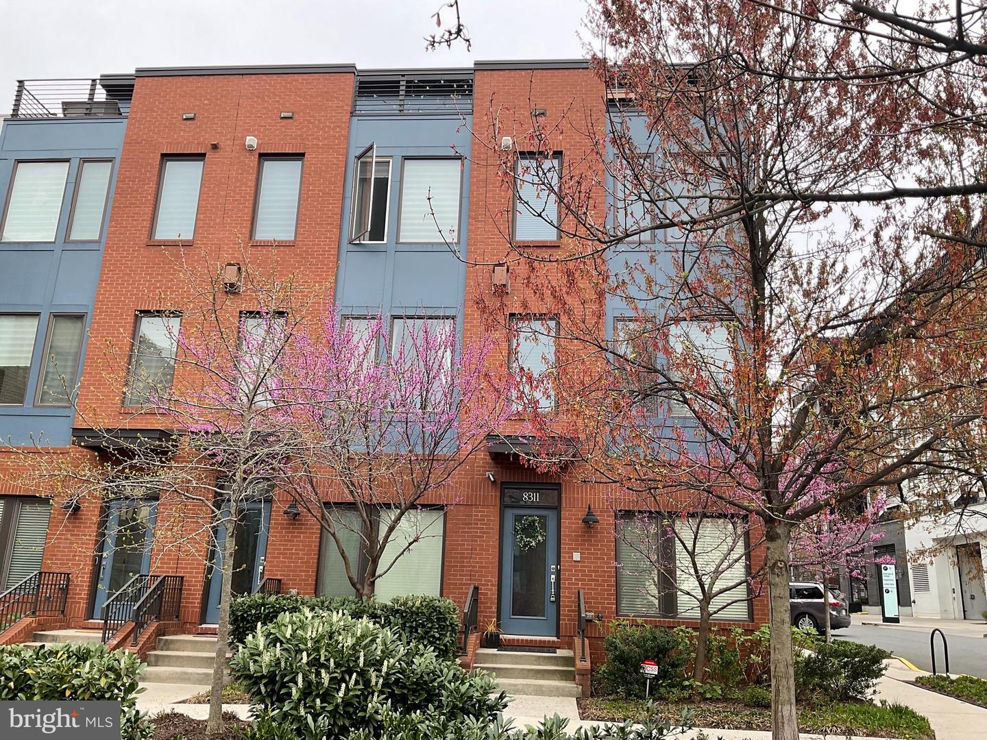 8311 Looking Glass Way
