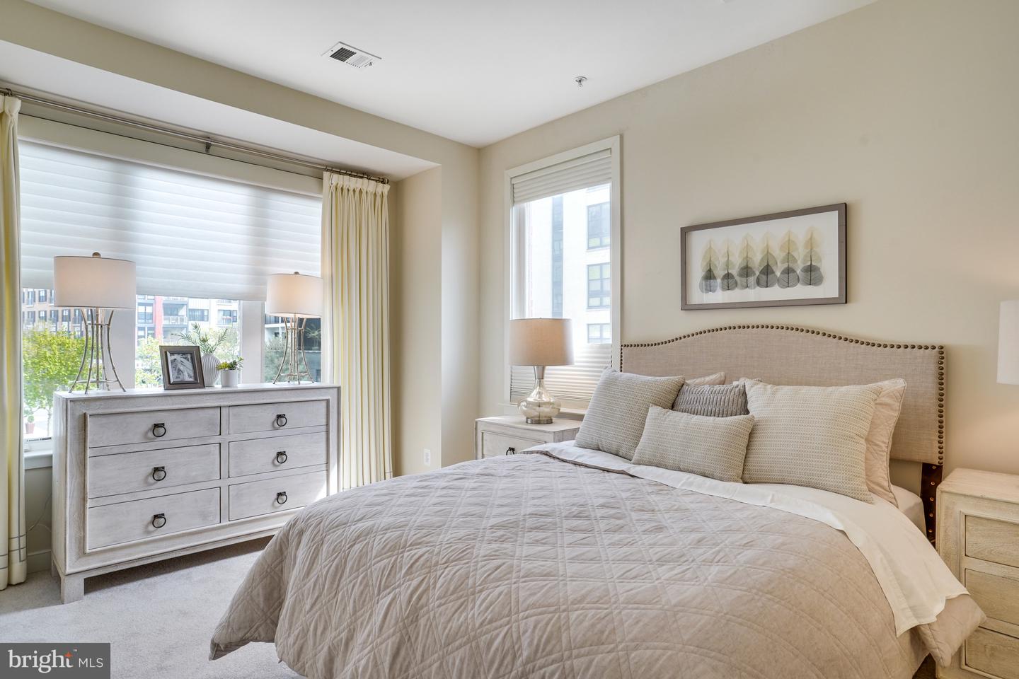 8311 Looking Glass Way