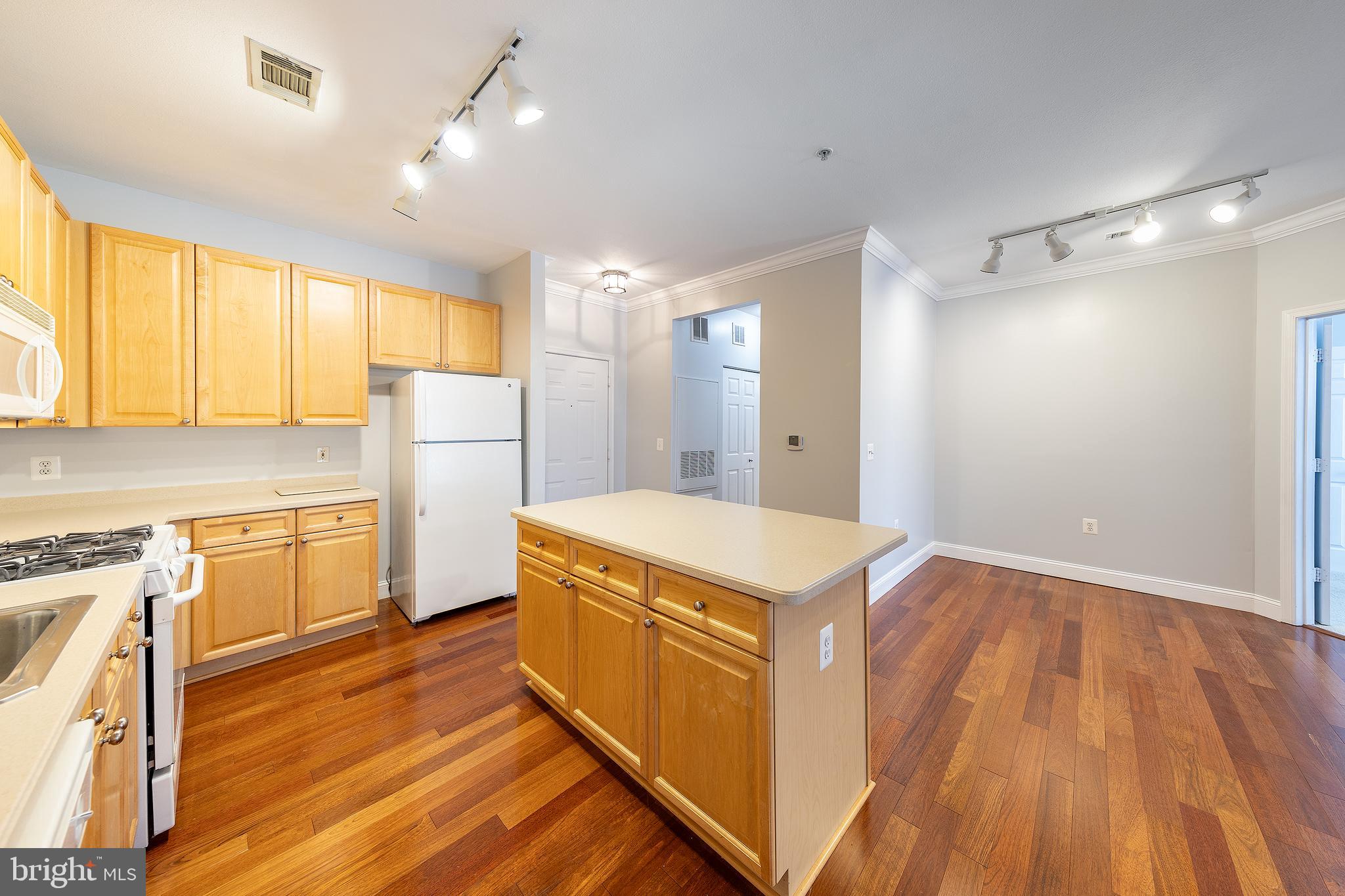9480 Virginia Center Blvd #120