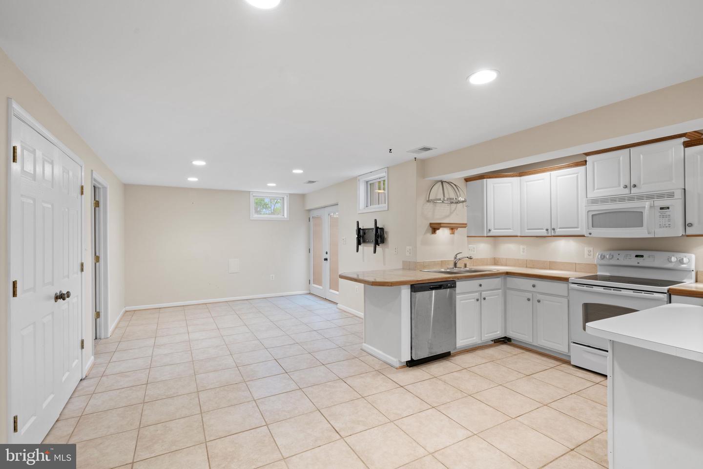 6430 Muster Ct