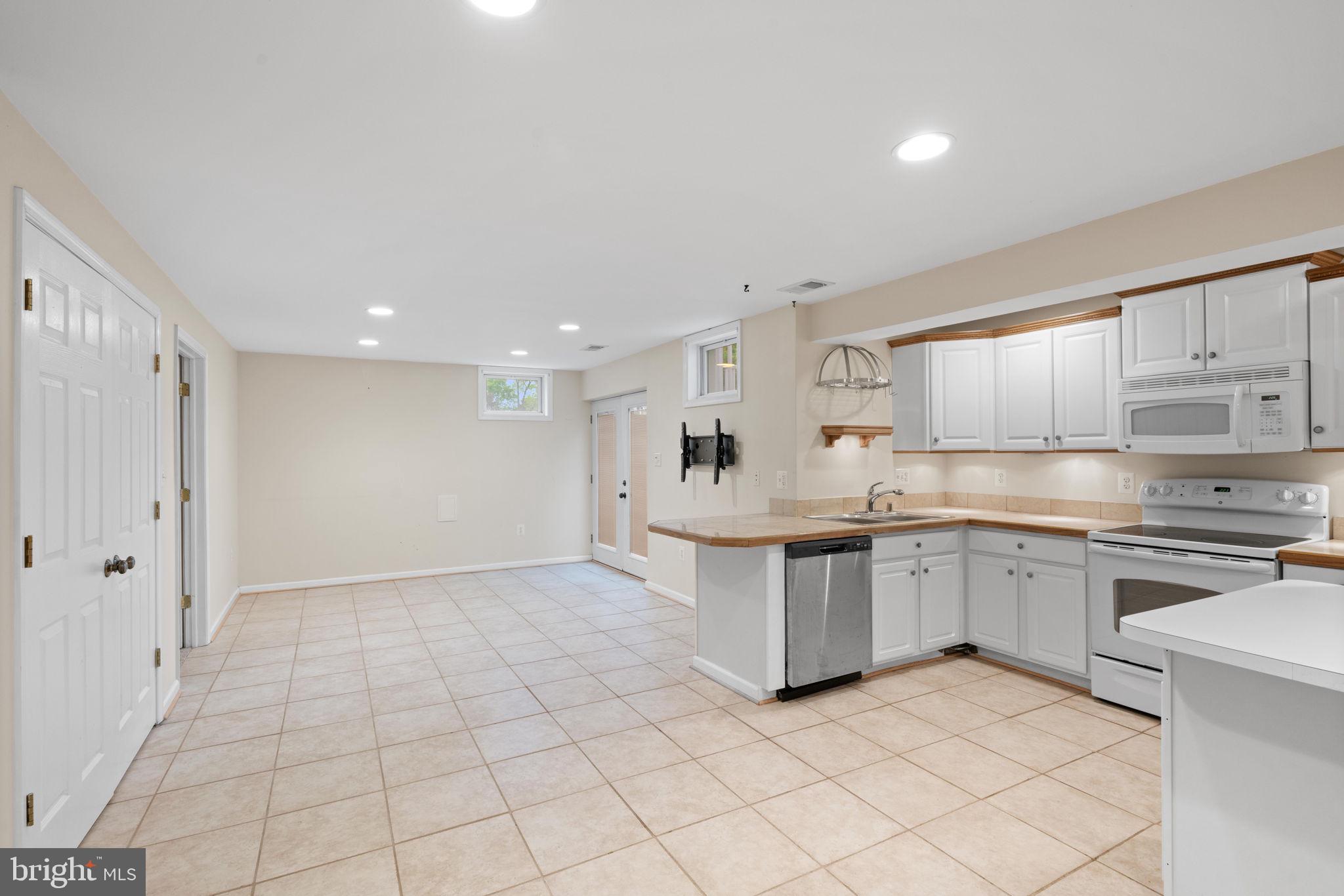6430 Muster Ct