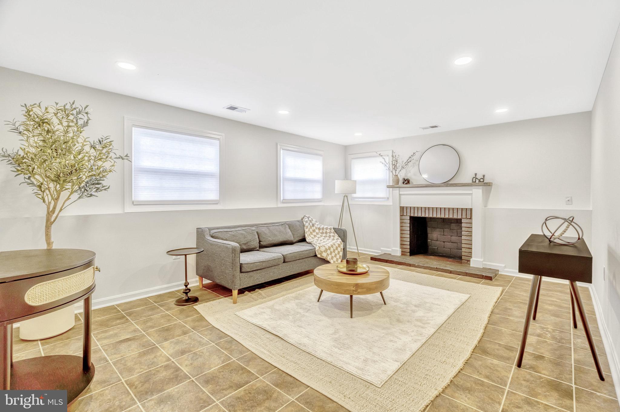 9100 Rural Plains Pl