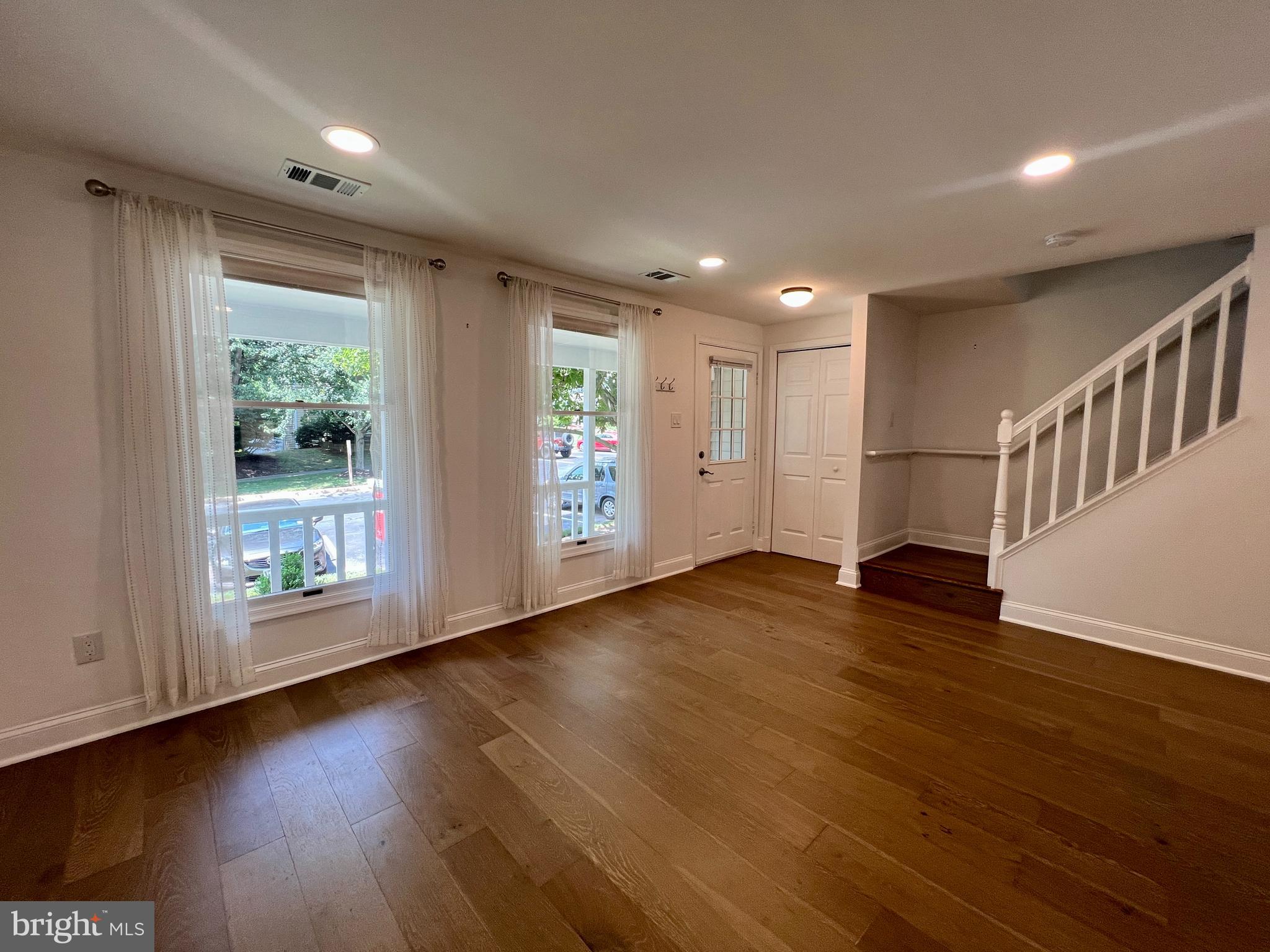 1515 Twisted Oak Dr