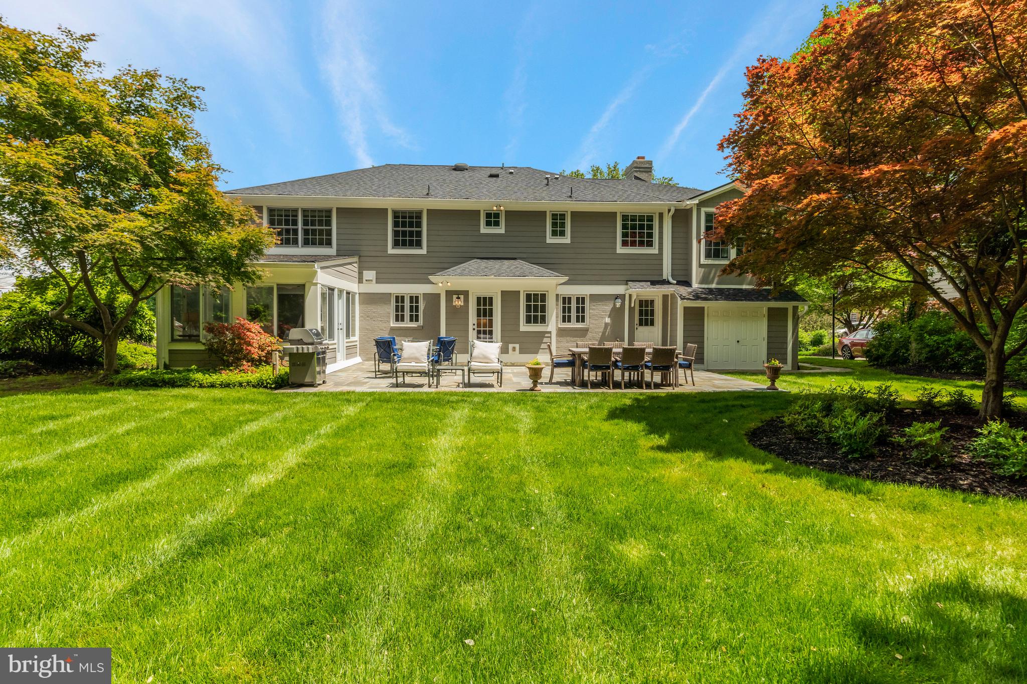 1575 Forest Villa Ln