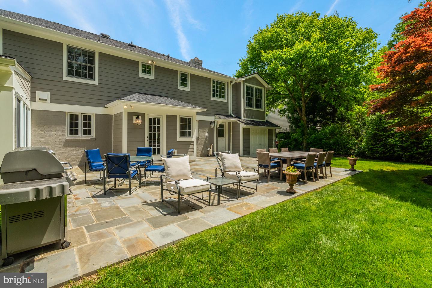 1575 Forest Villa Ln