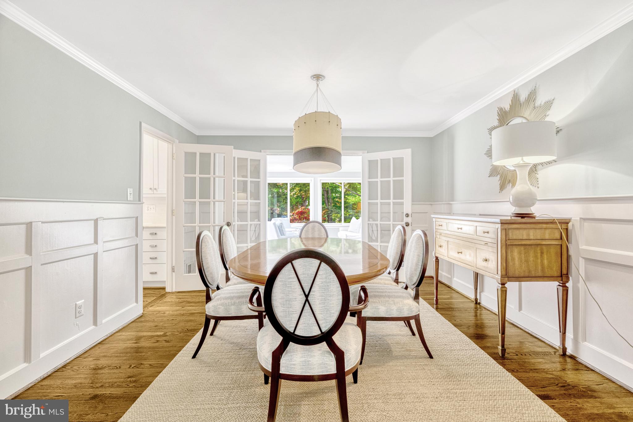 1575 Forest Villa Ln