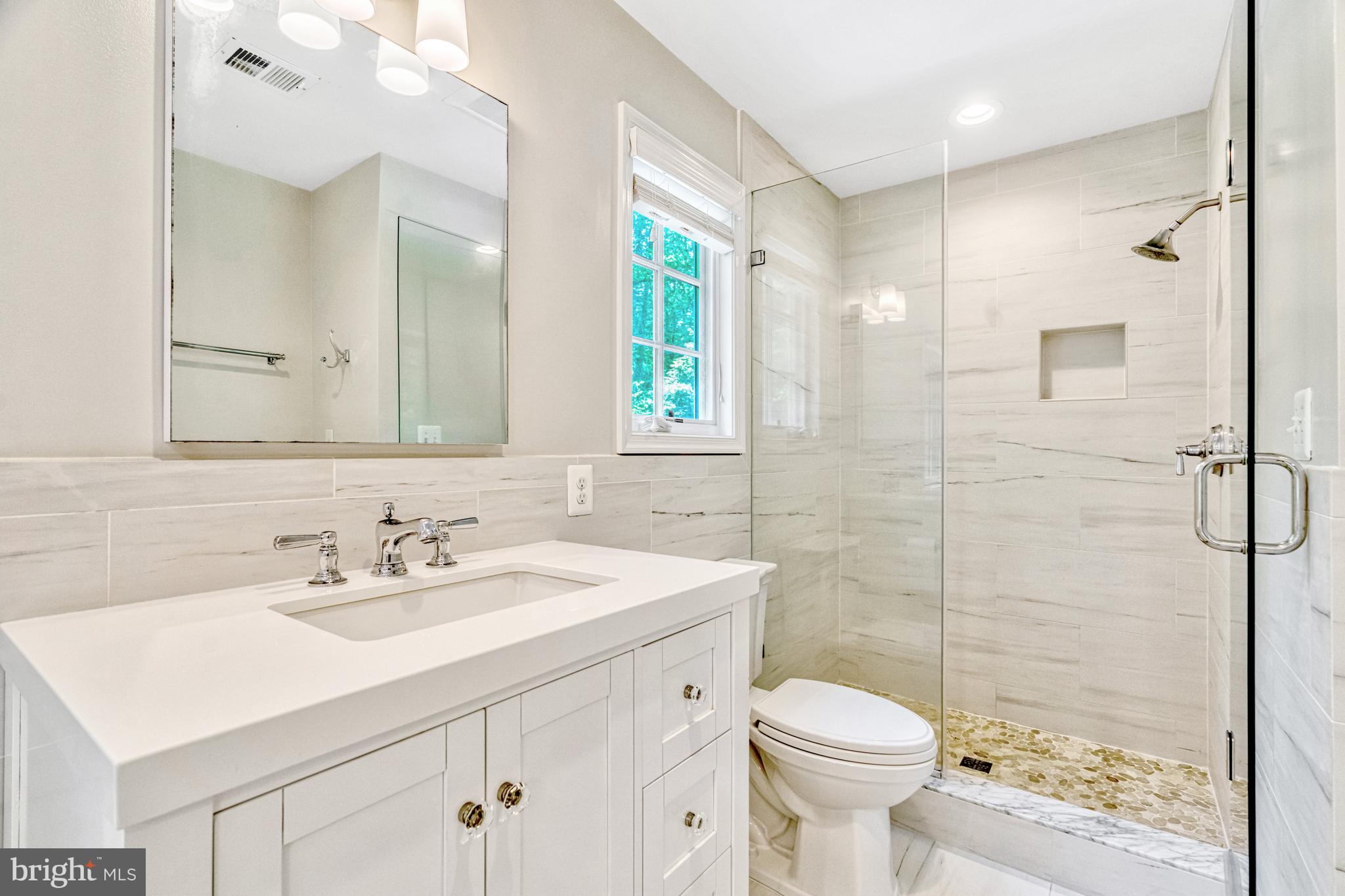 1575 Forest Villa Ln