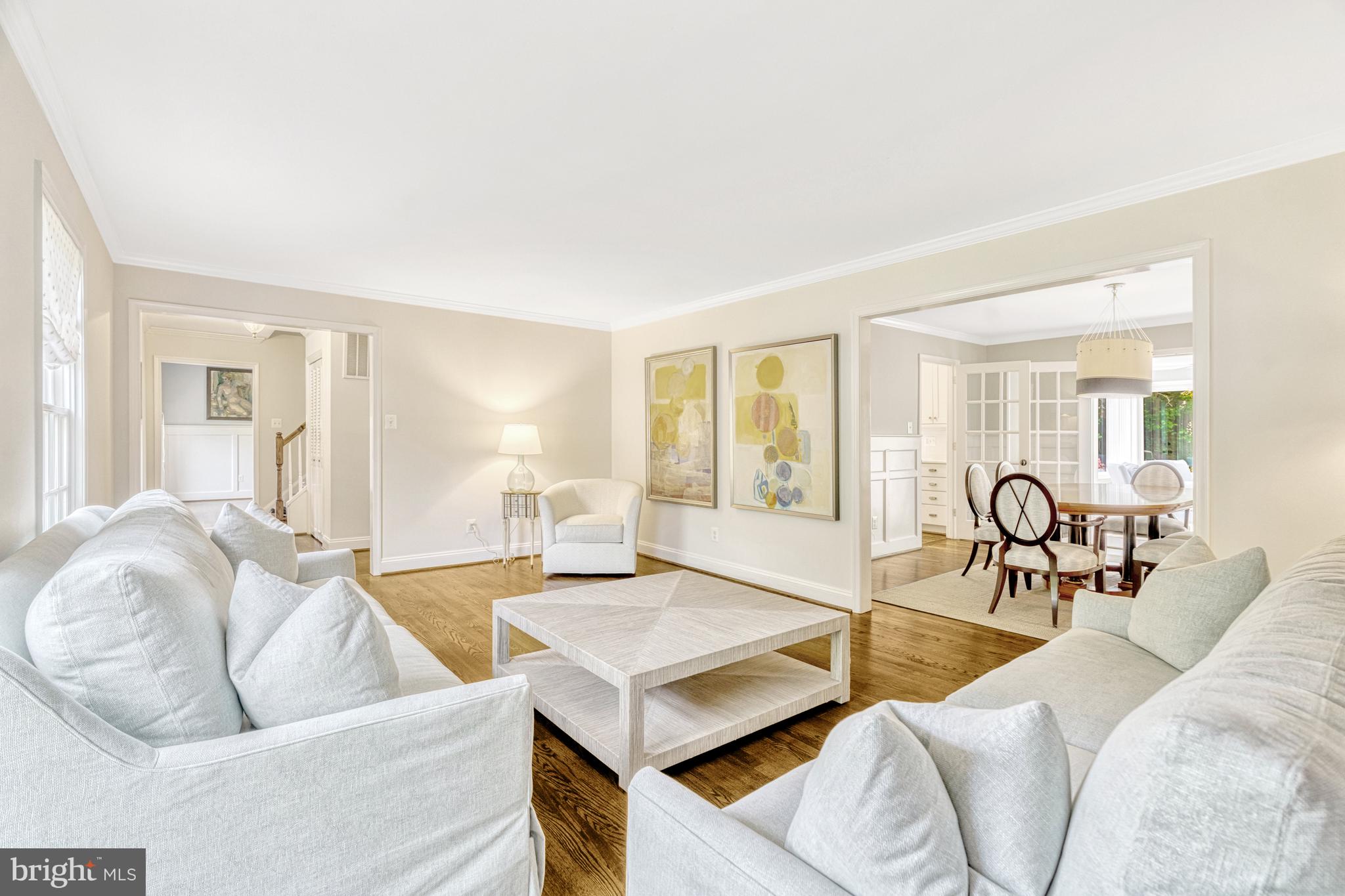 1575 Forest Villa Ln