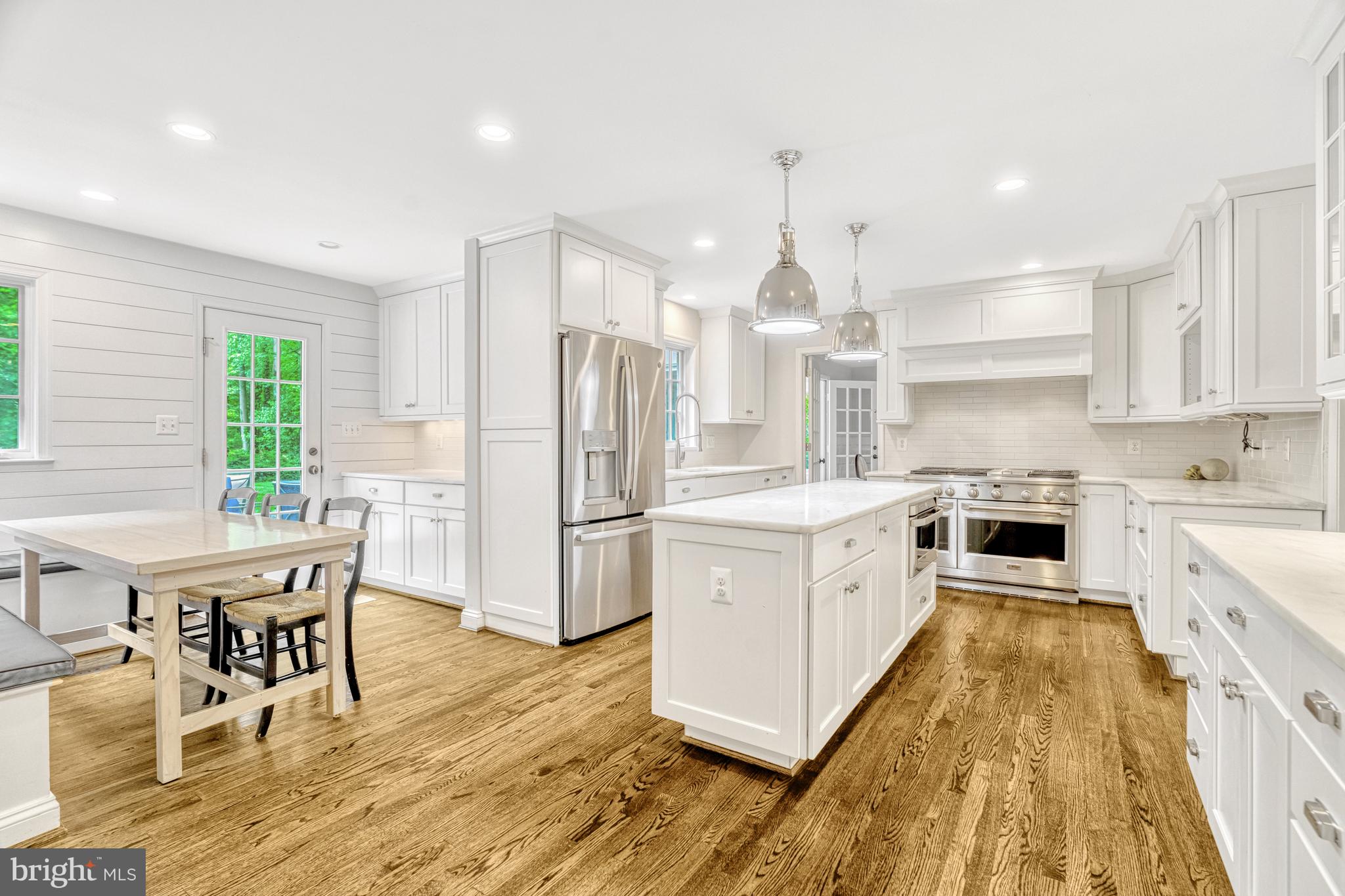 1575 Forest Villa Ln