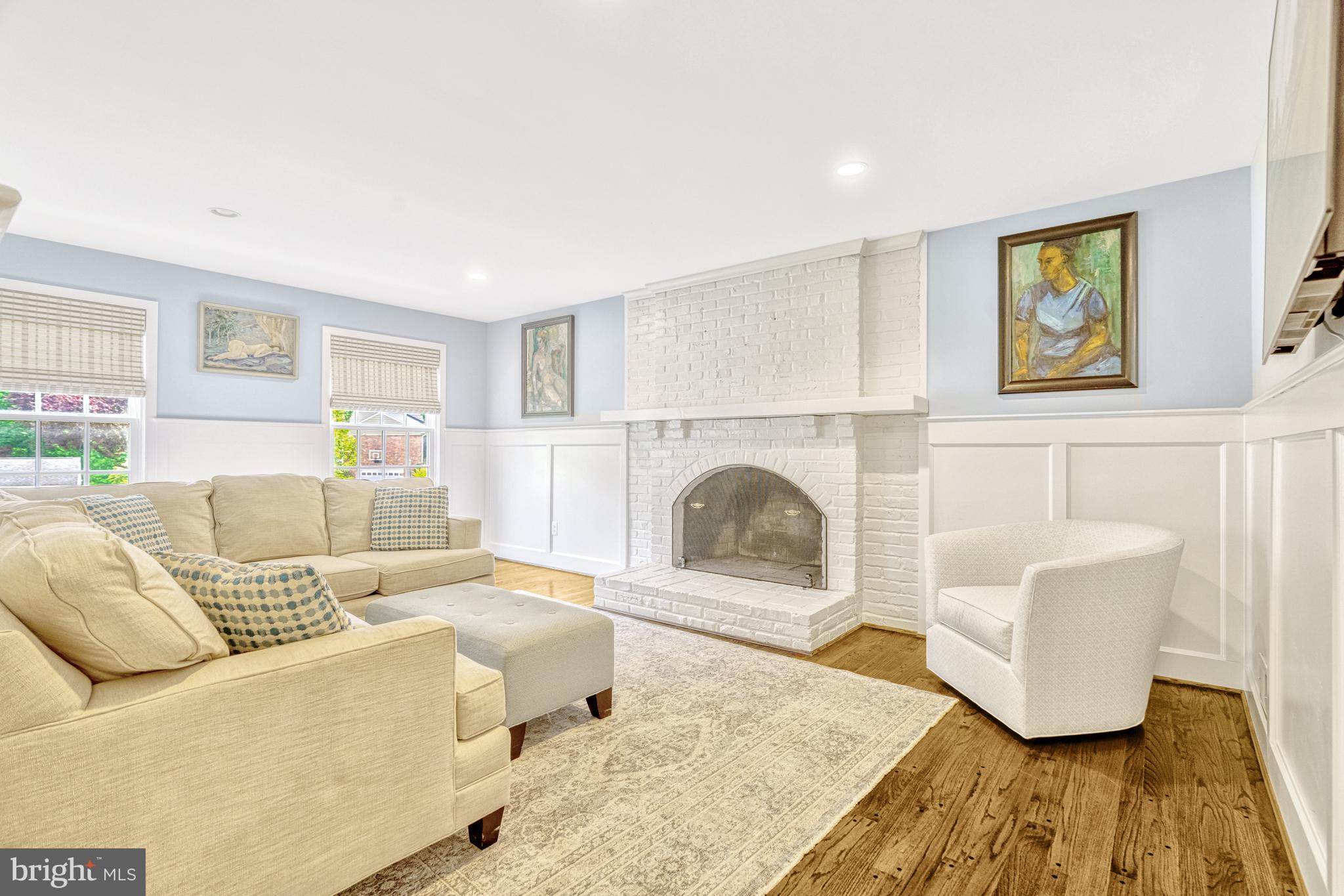 1575 Forest Villa Ln