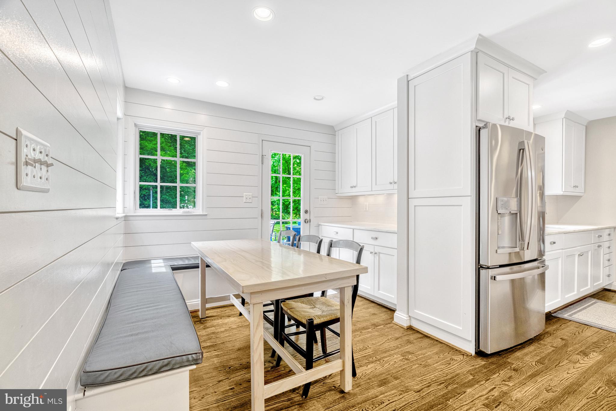 1575 Forest Villa Ln