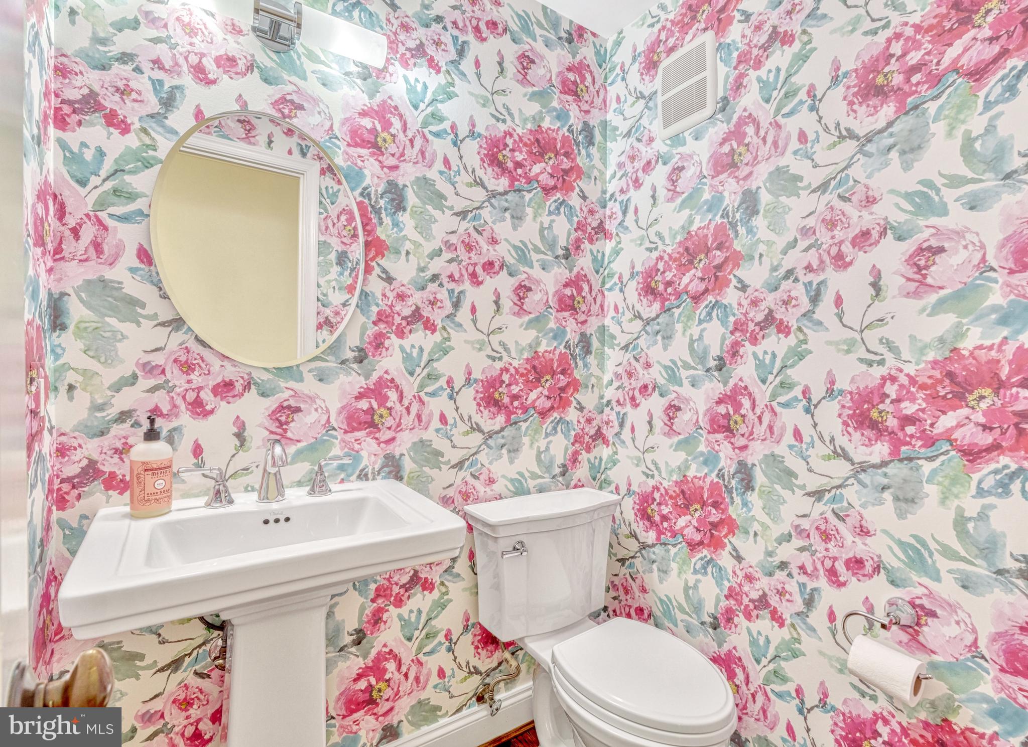 1575 Forest Villa Ln