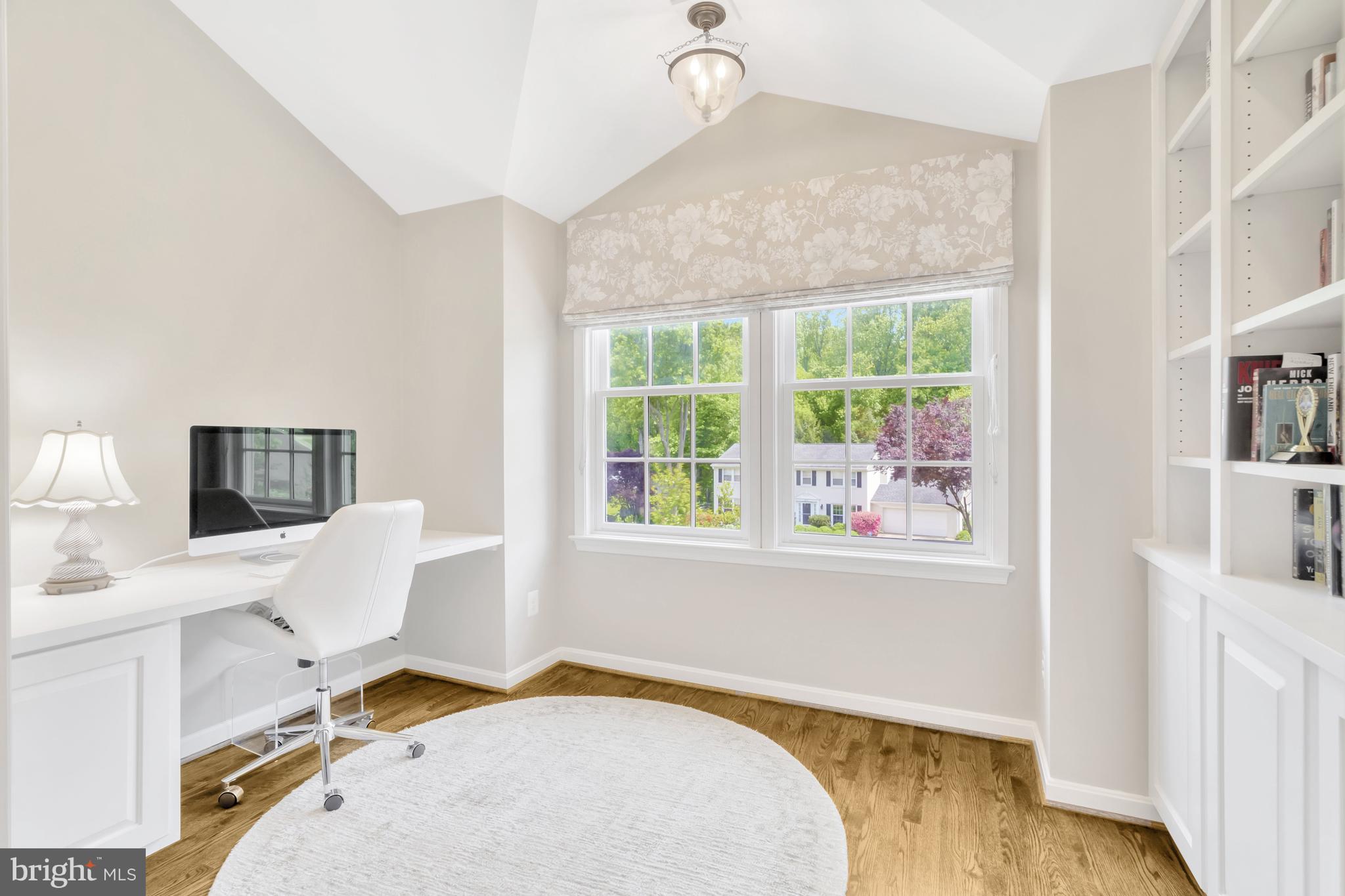 1575 Forest Villa Ln