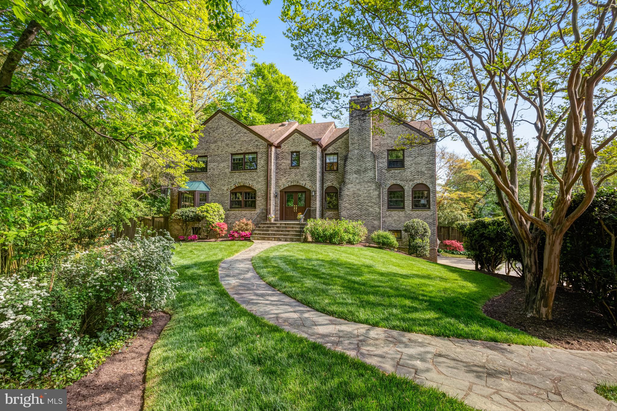 1458 Highwood Dr