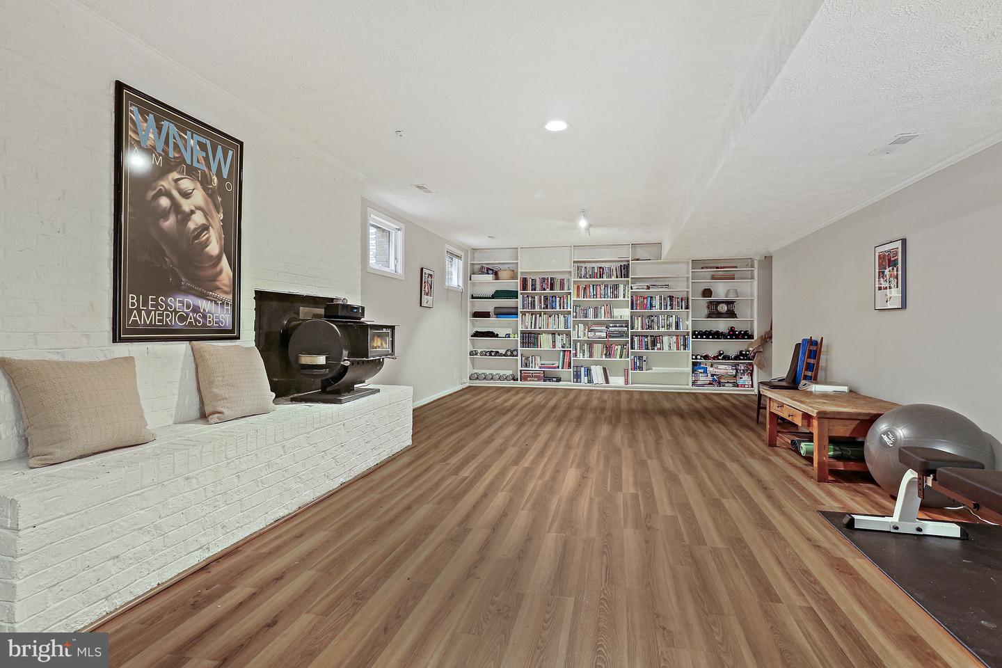 1458 Highwood Dr
