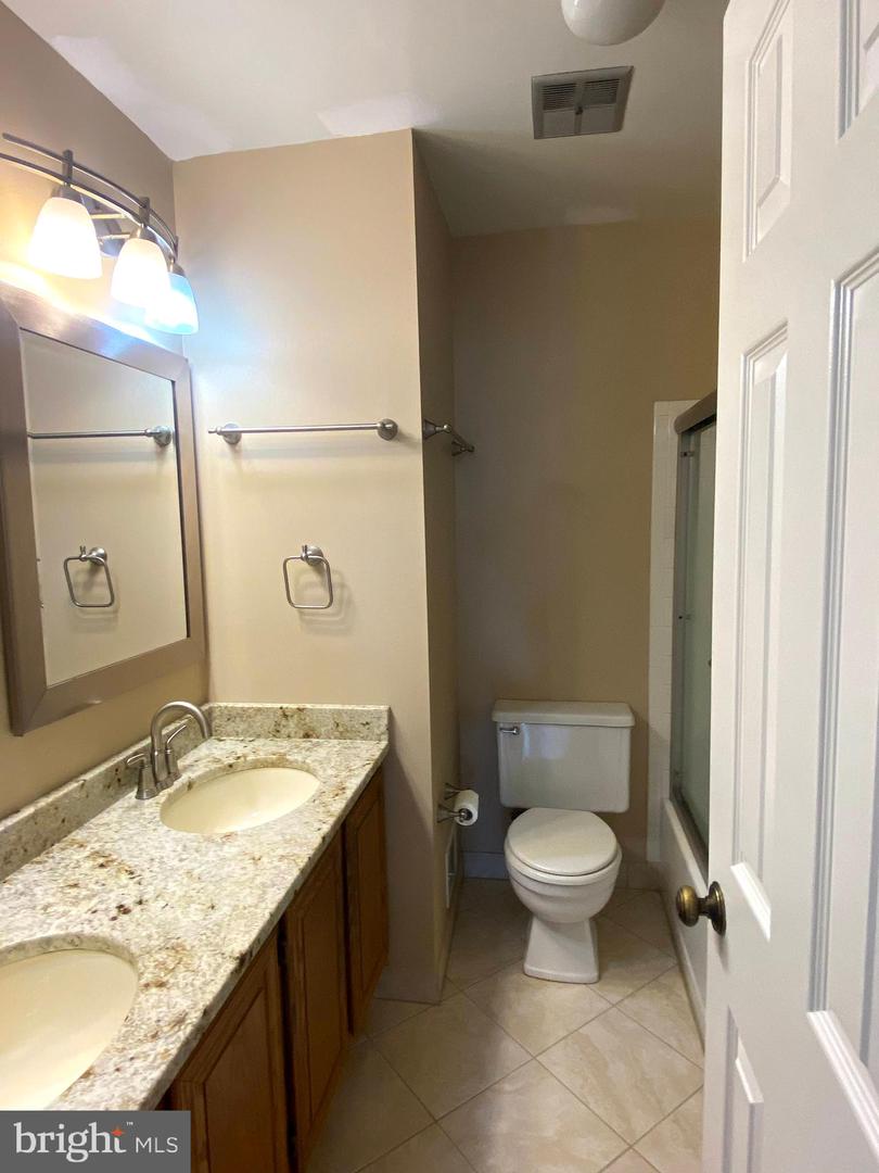 2123 HUTCHISON GROVE CT