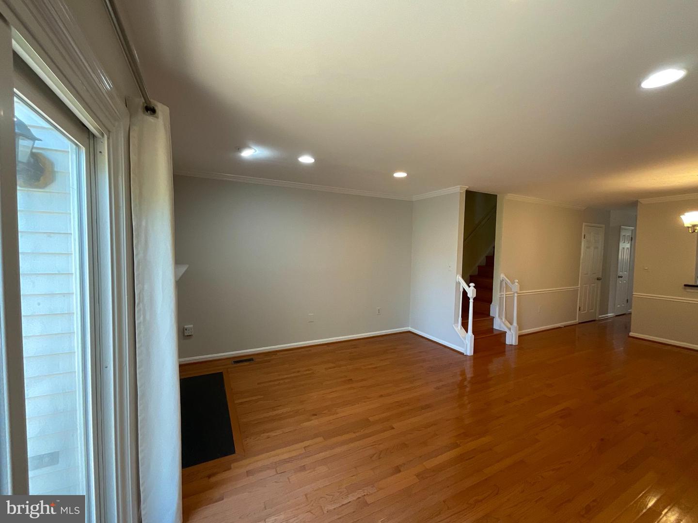2123 HUTCHISON GROVE CT
